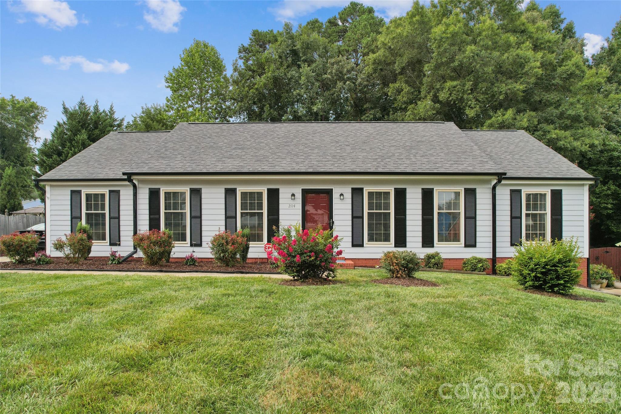 2114 Varden Court — photo
