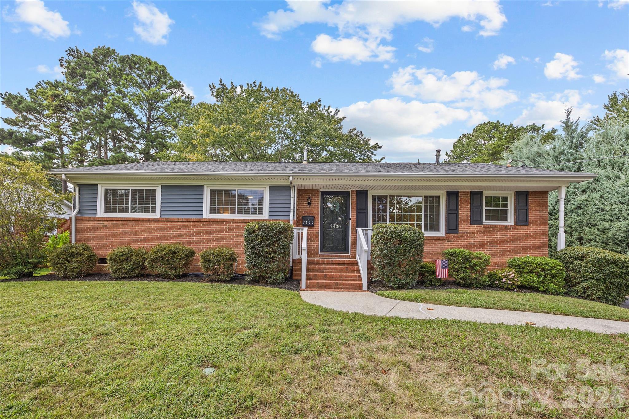 7400 Thorncliff Drive — photo