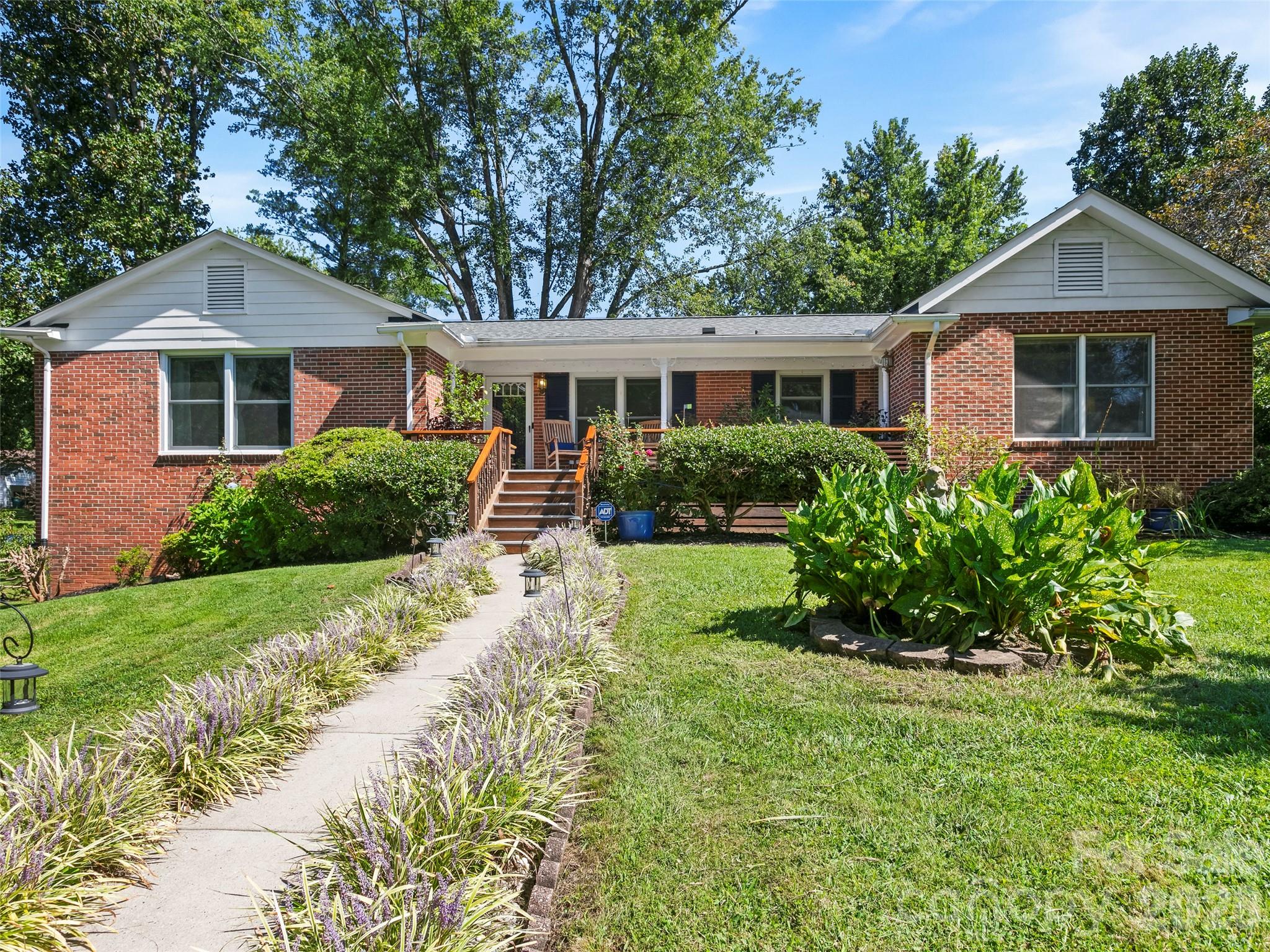 101 Castlerock Drive — photo