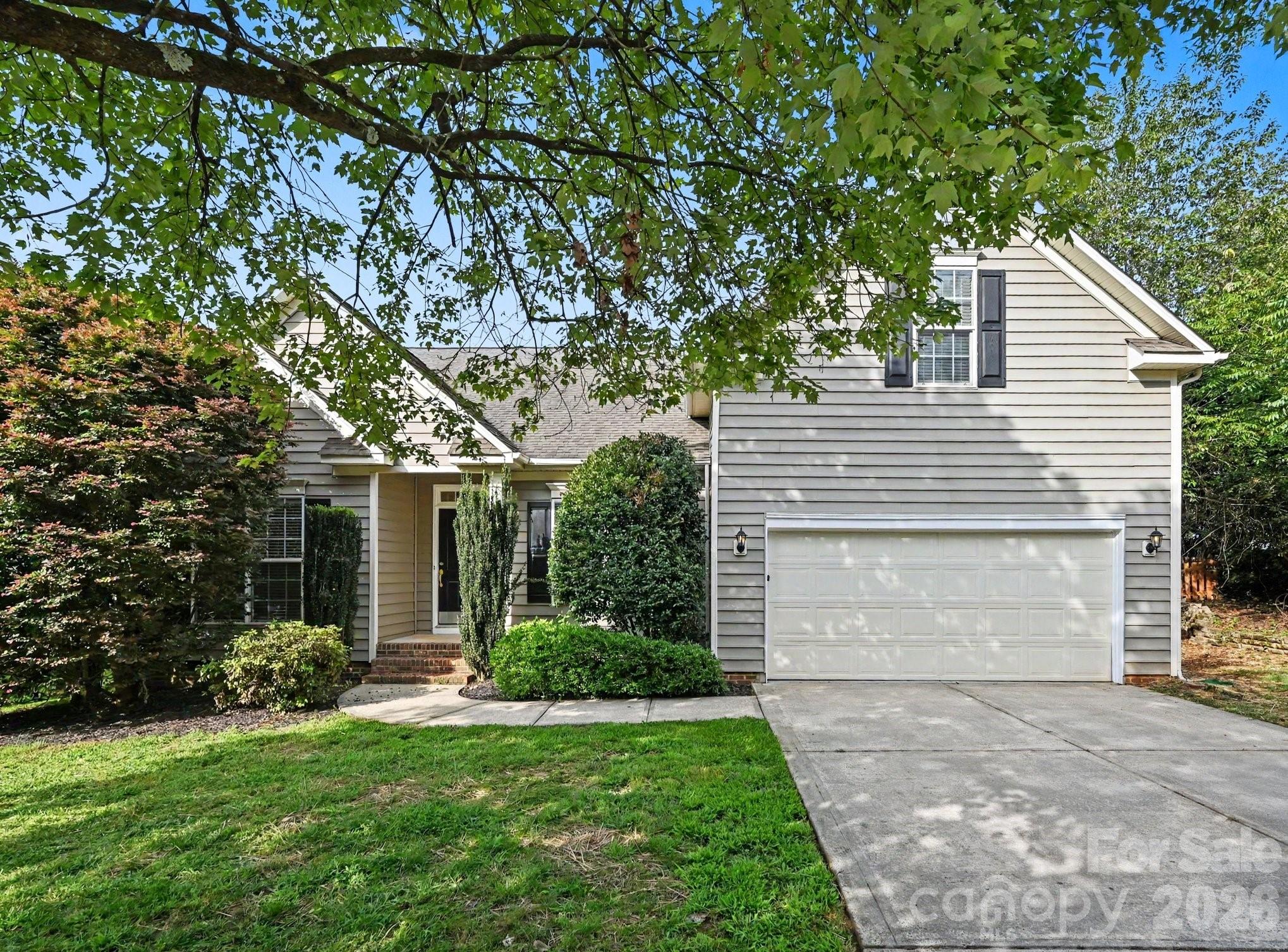 400 Amersham Lane — photo