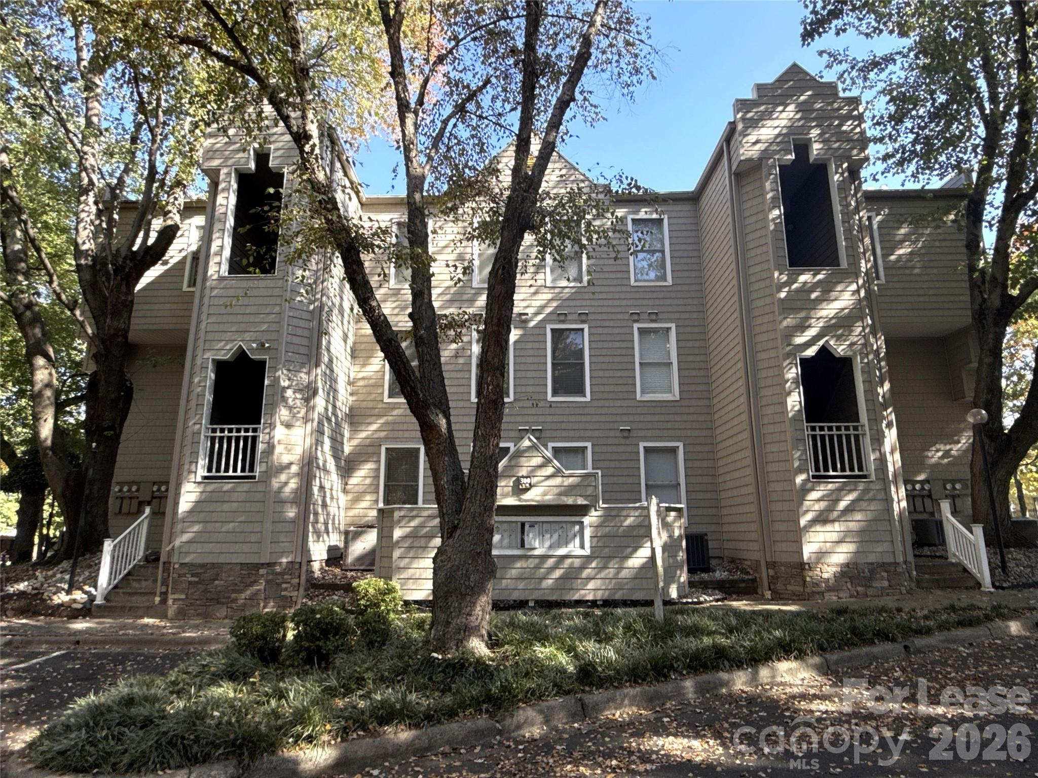 300 S Cedar Street 3 — photo