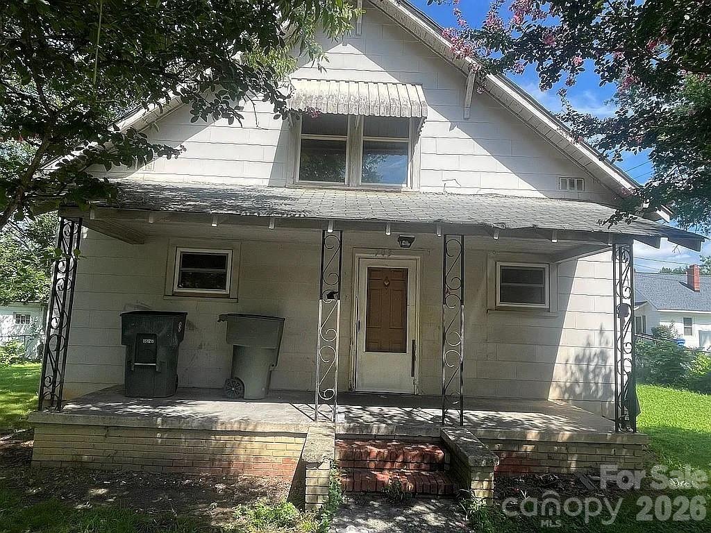 703 Spruce Street — photo