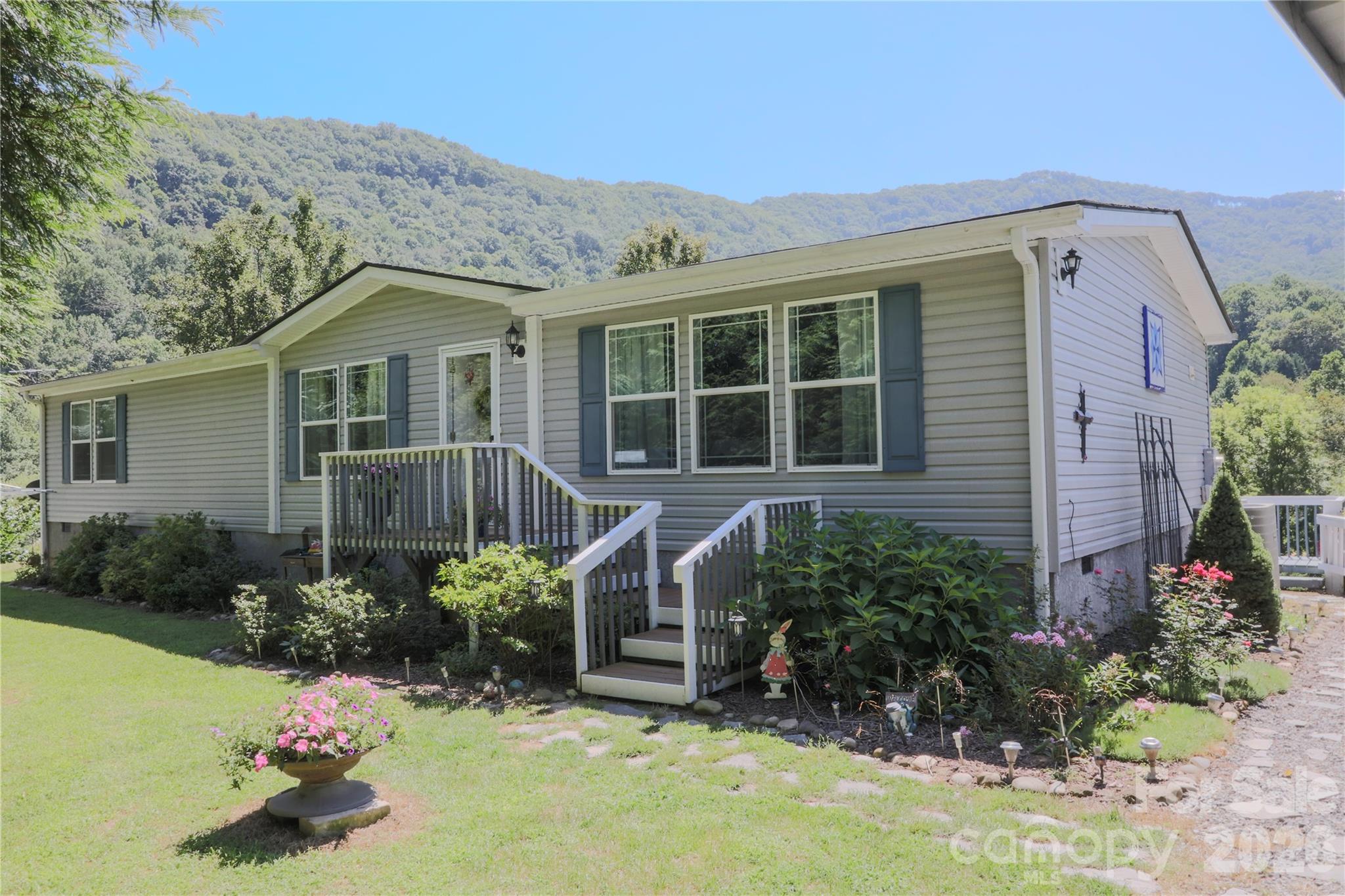 76 Patriot Drive — photo
