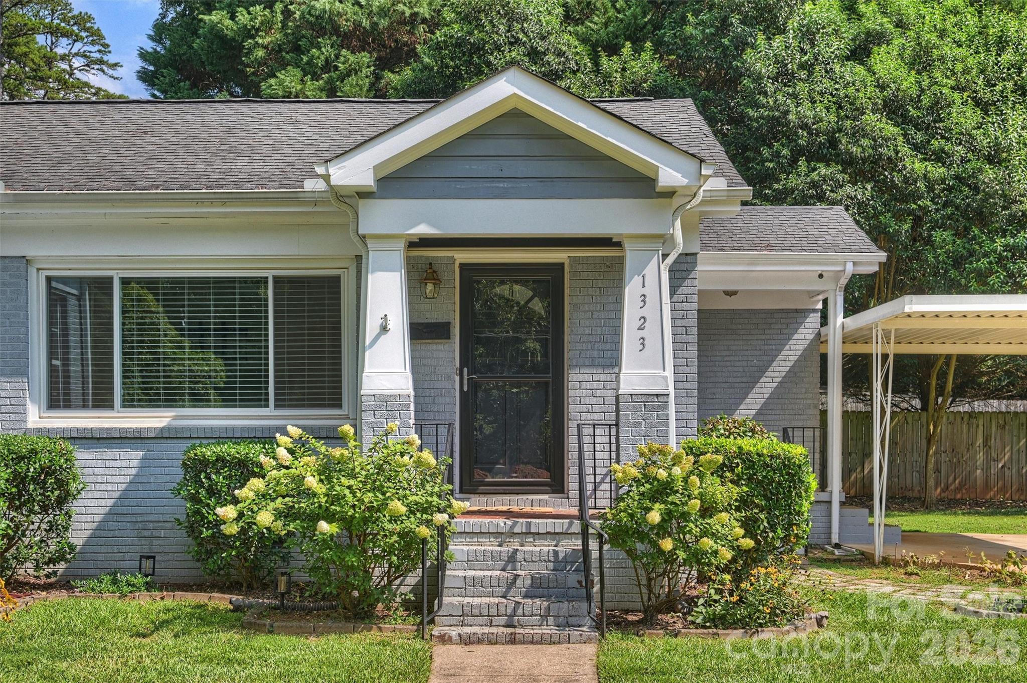 1323 Carolyn Drive — photo