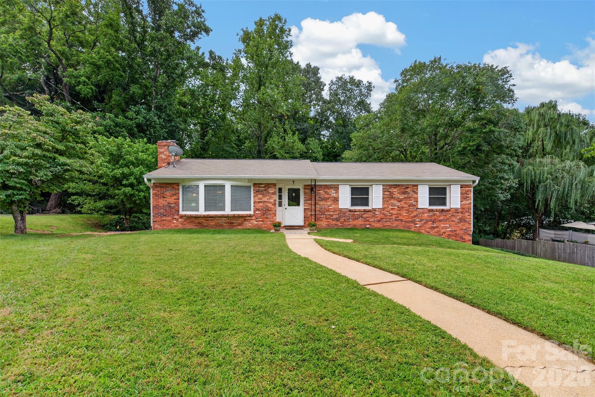 7 Mountainbrook Road — photo