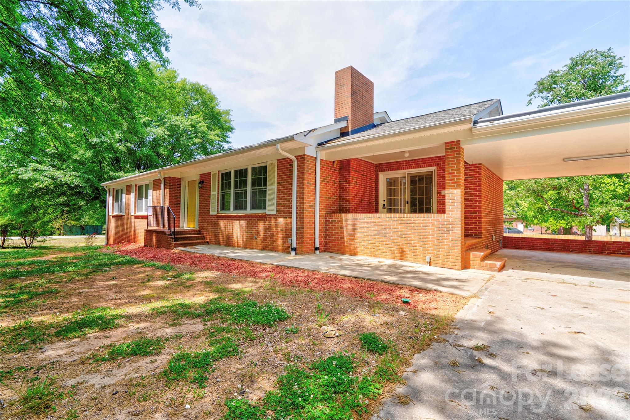 2903 Forbes Road — photo