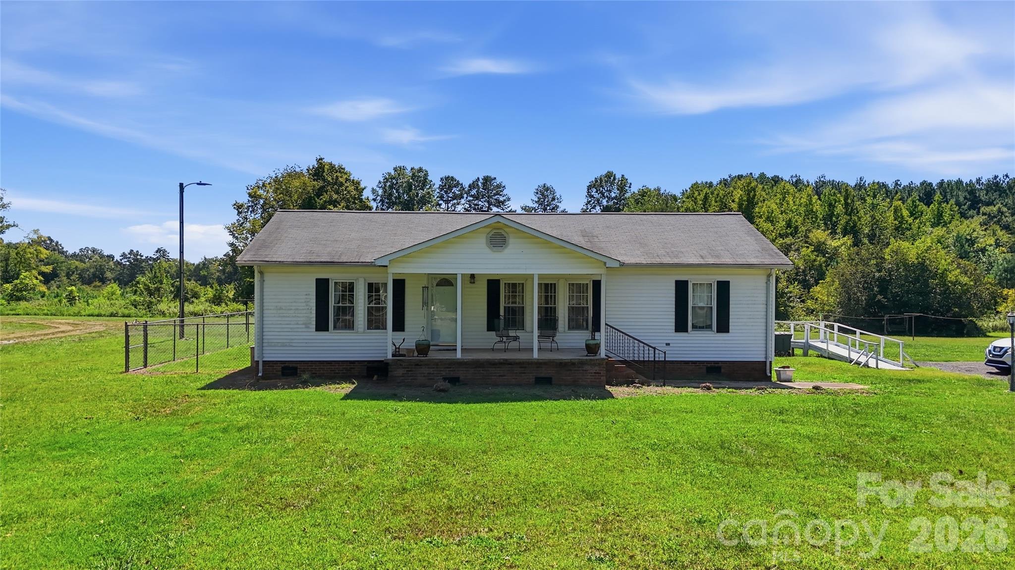 2185 E Ridge Road — photo