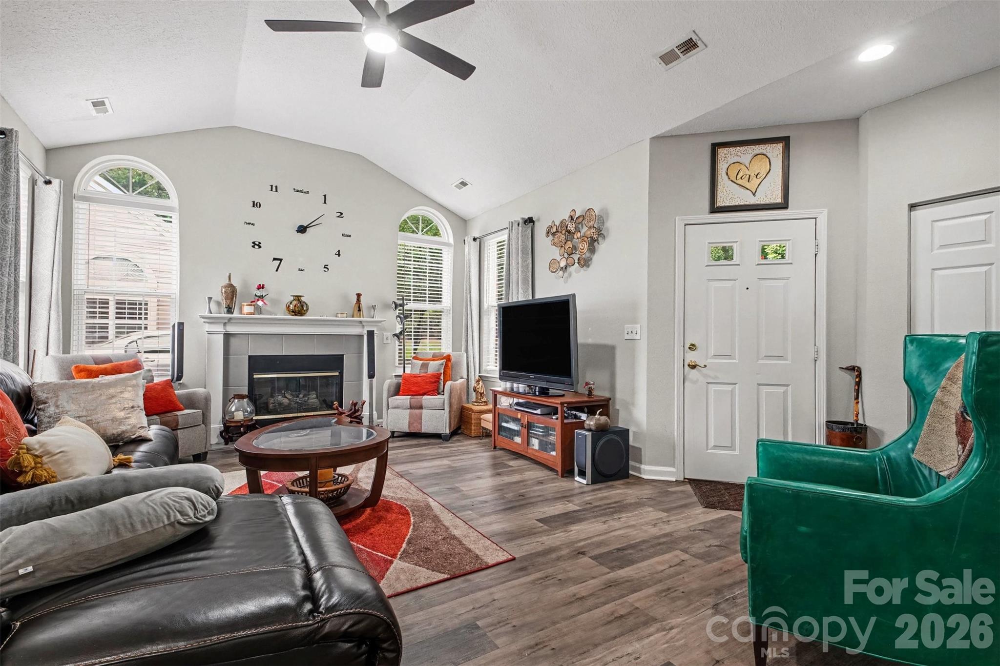 8057 Sultana Circle — photo