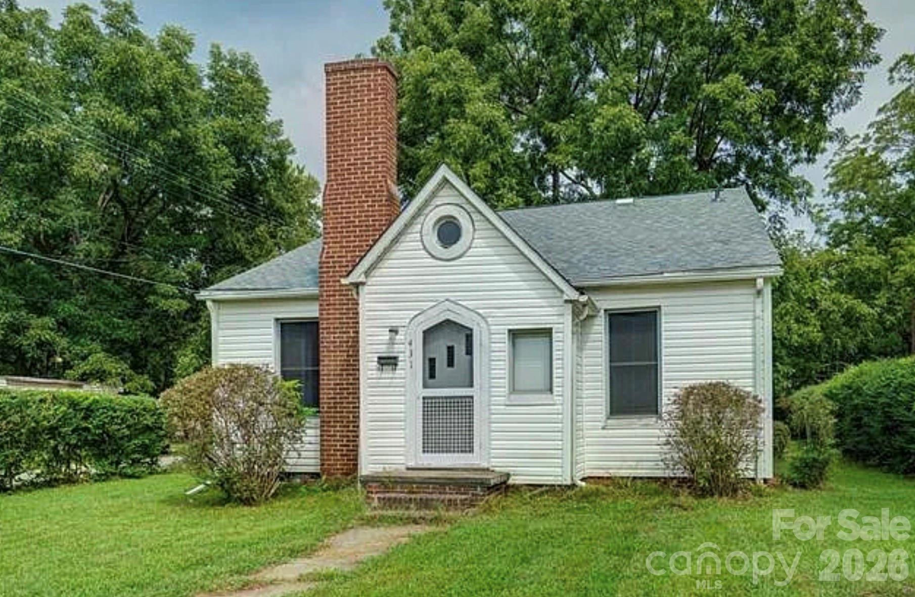 431 W Statesville Avenue — photo