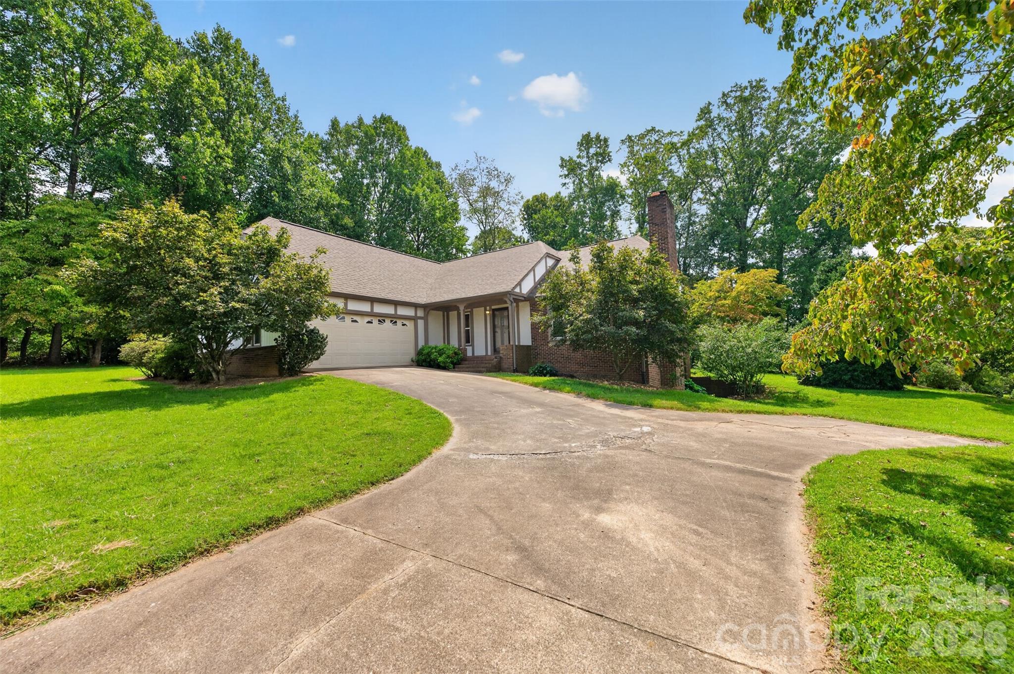 2923 Dogwood Drive — photo