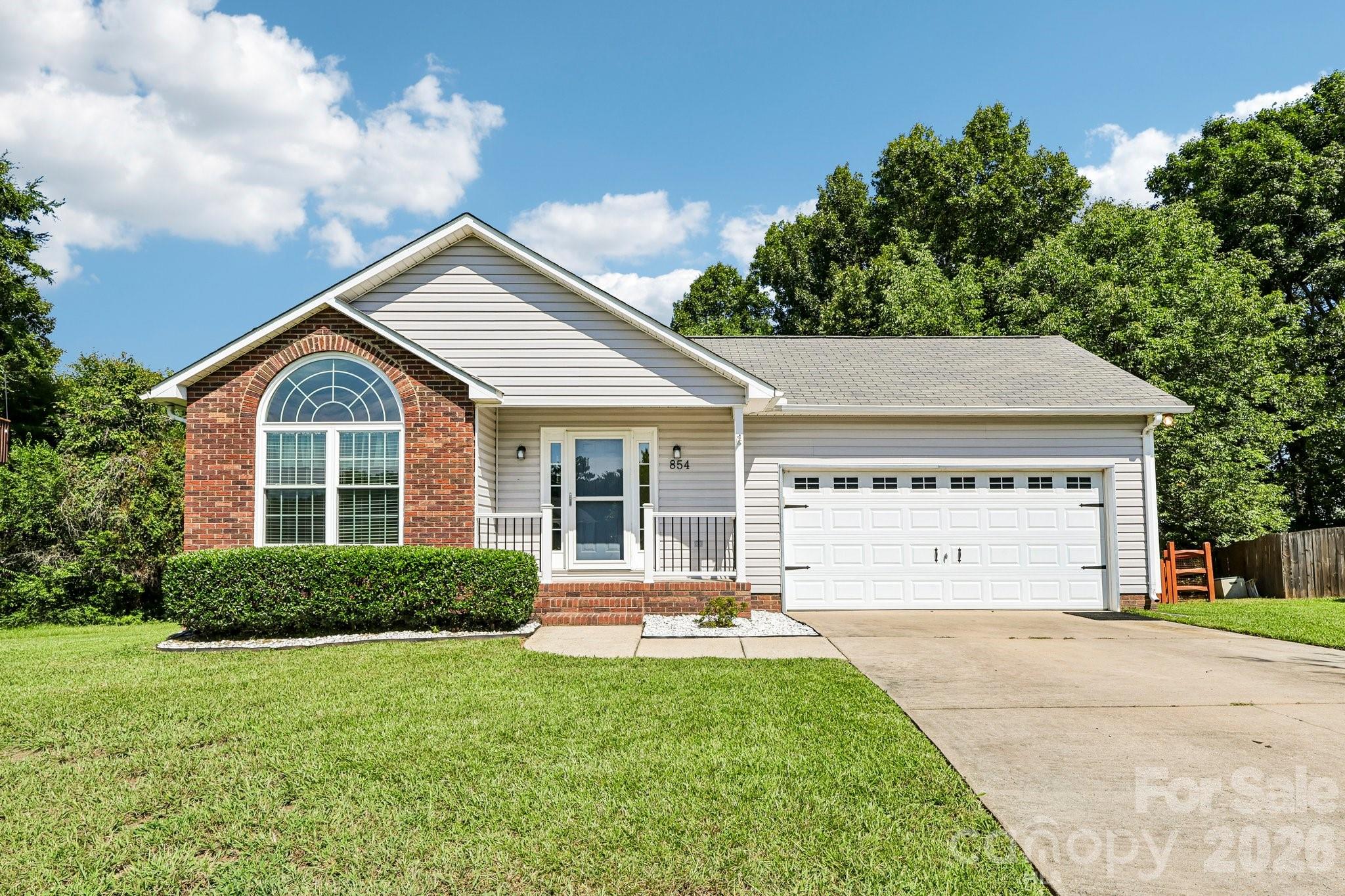 854 Highlander Court — photo