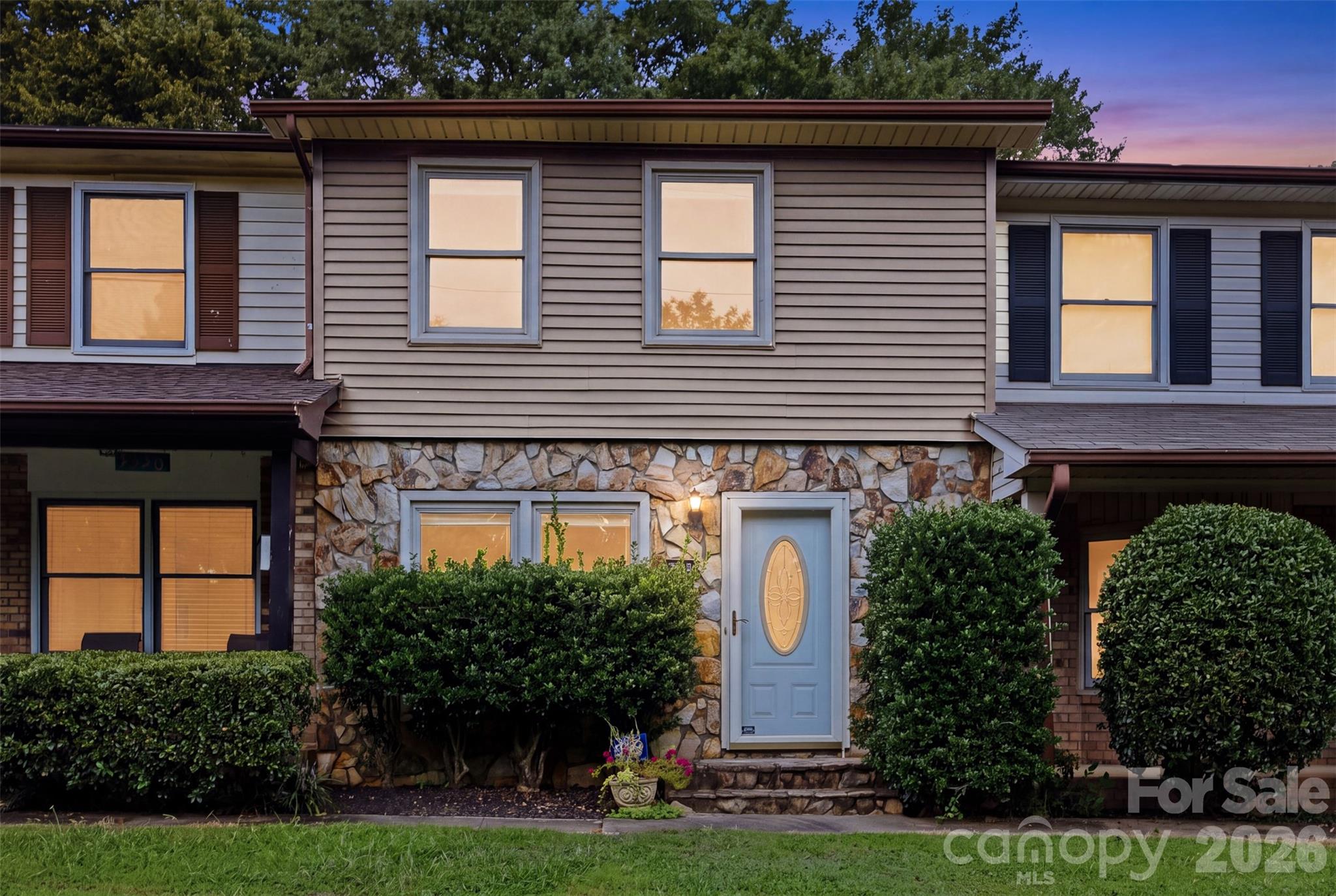 1228 B Oakwood Avenue B — photo
