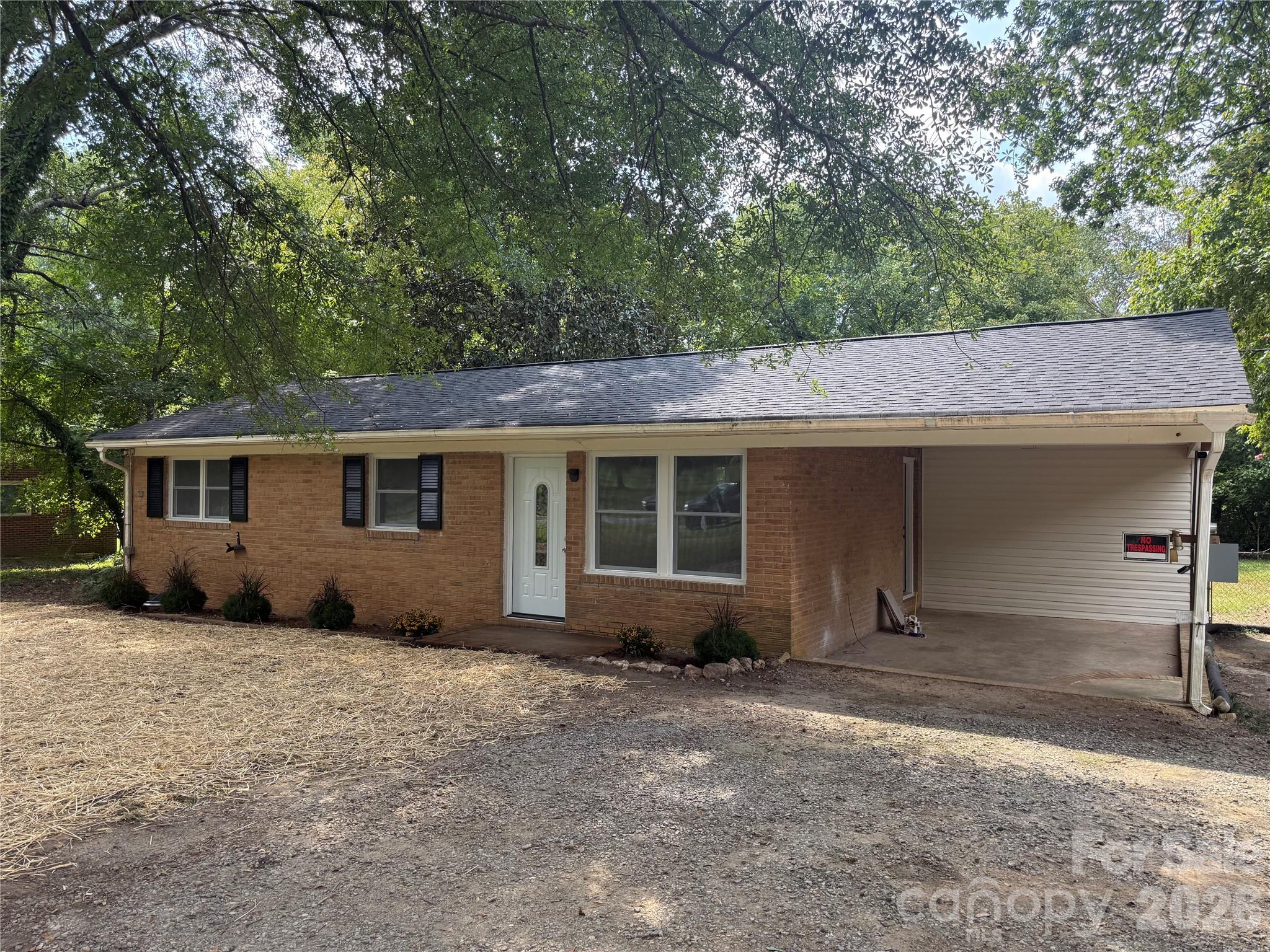 4814 Chapel Grove Road — photo