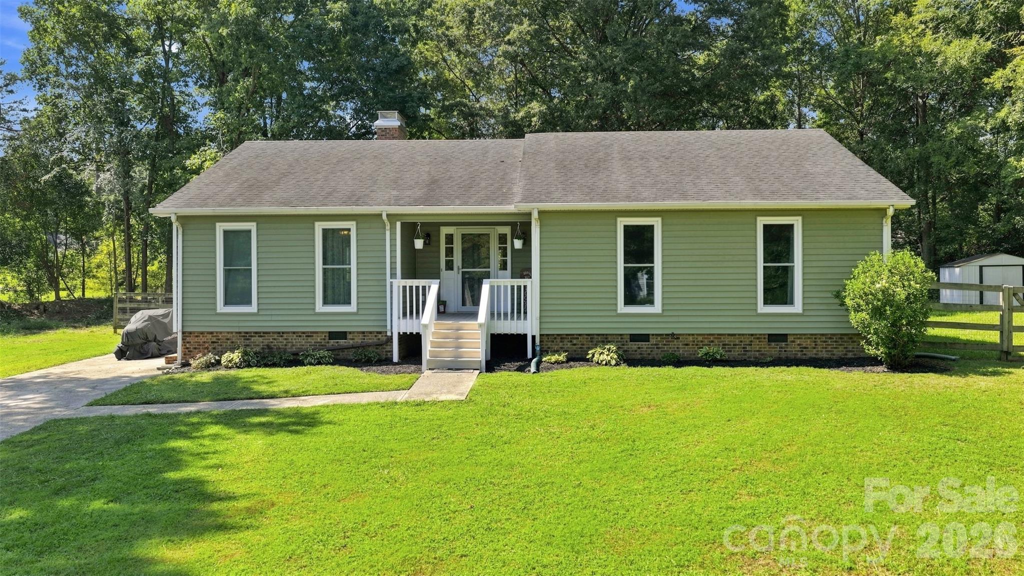 1405 Woodlark Place — photo
