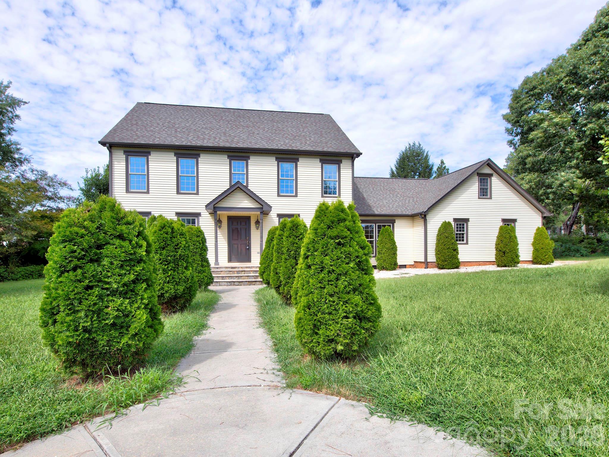 1401 Heatherloch Drive — photo
