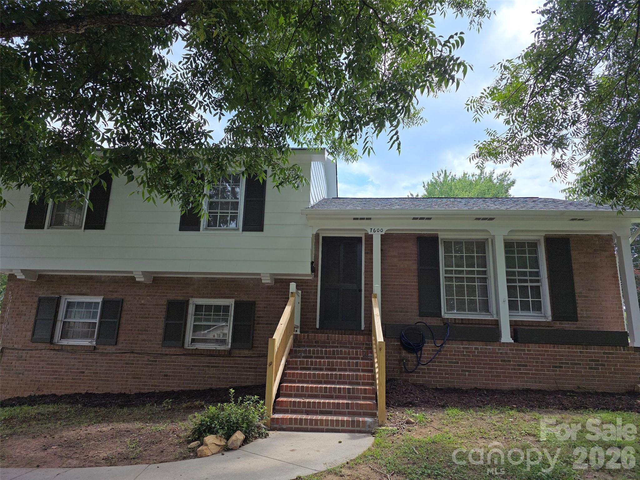 7600 Woodstream Drive — photo