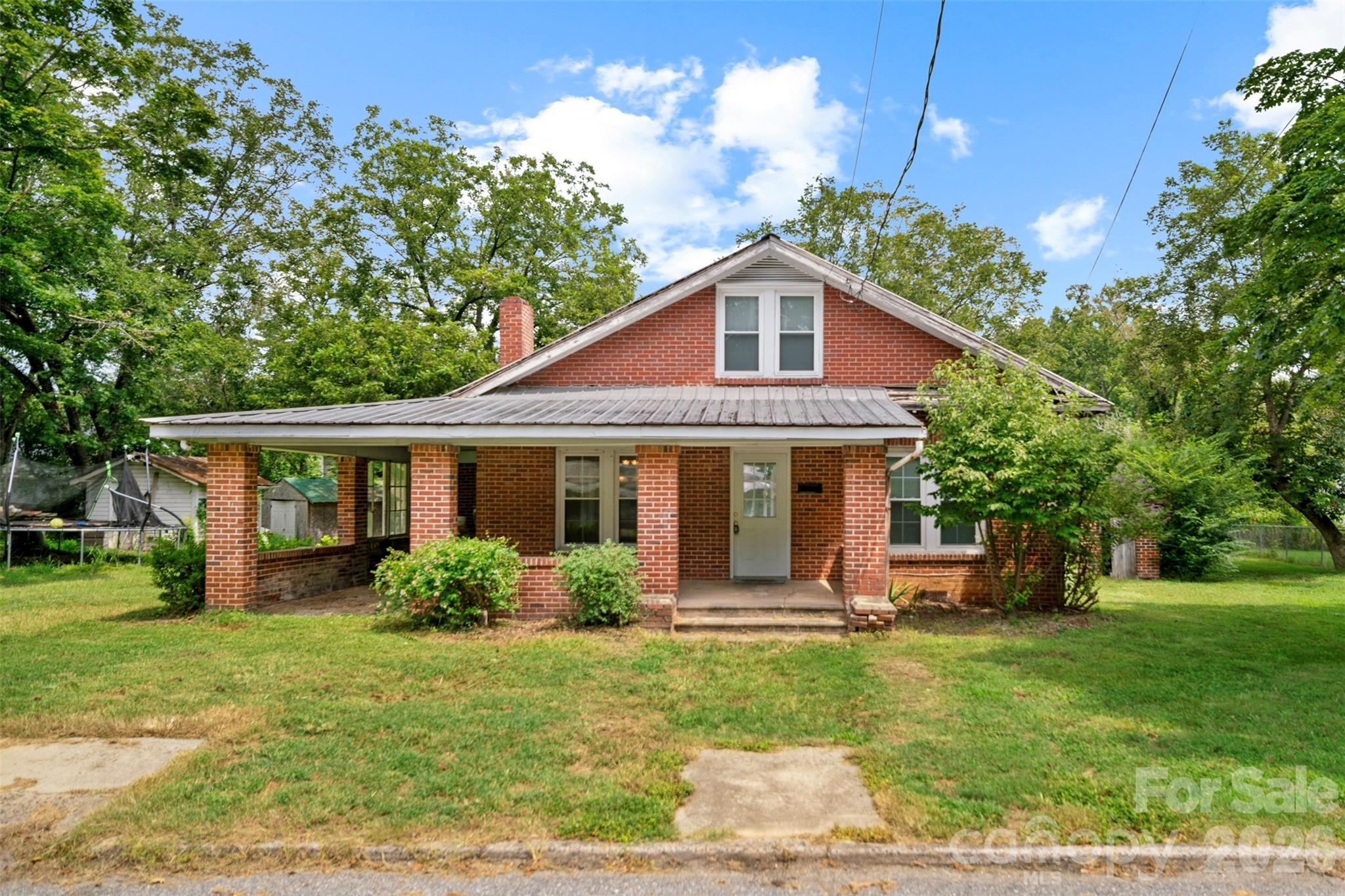 116 Whitesides Street — photo
