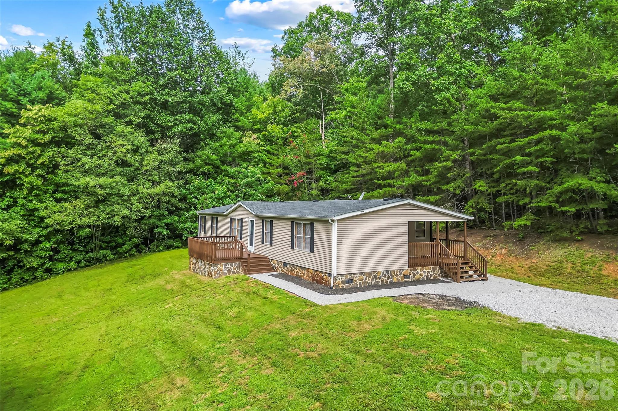 390 Stacy Hollow Drive — photo