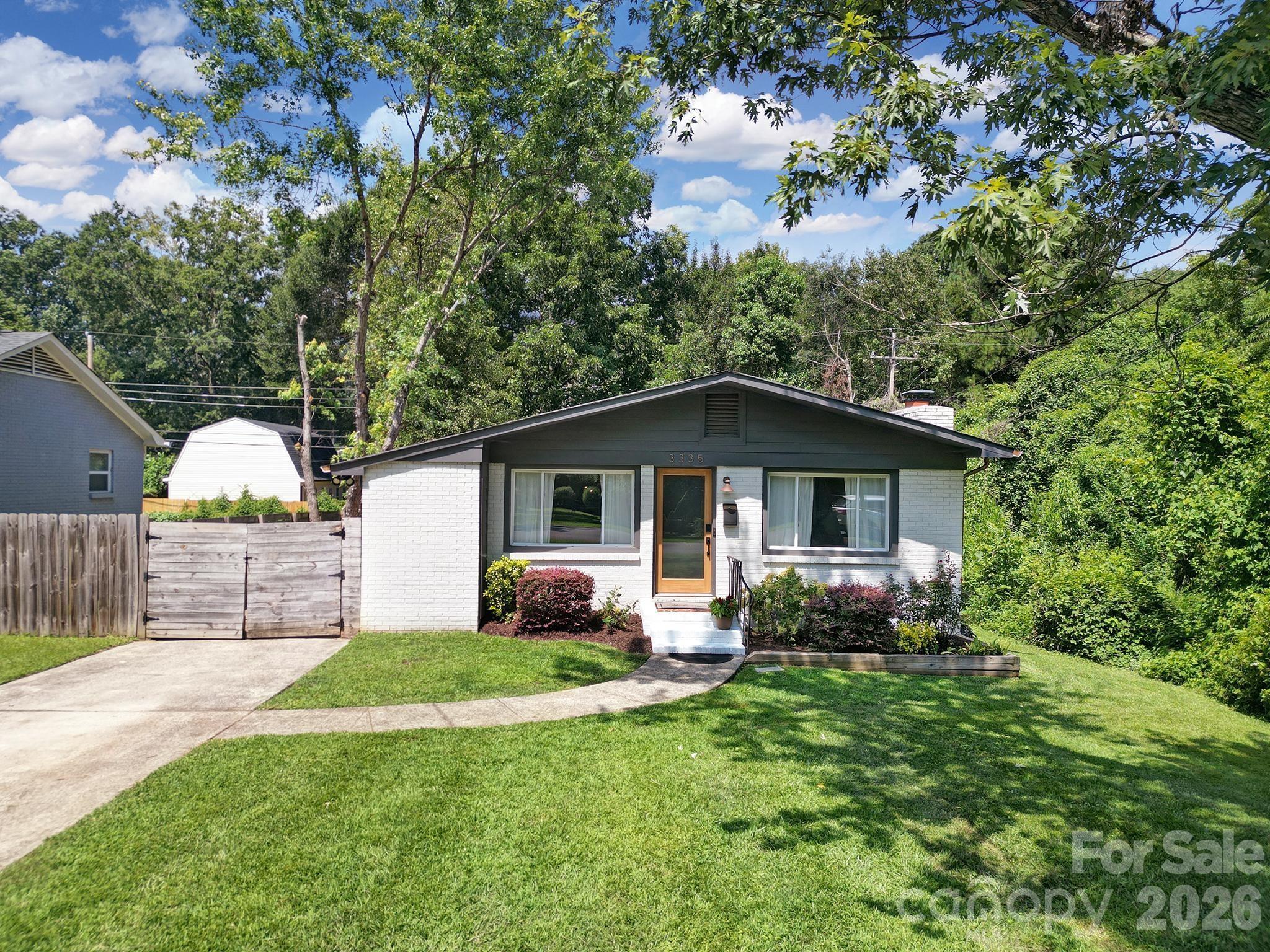 3335 Dunaire Drive — photo