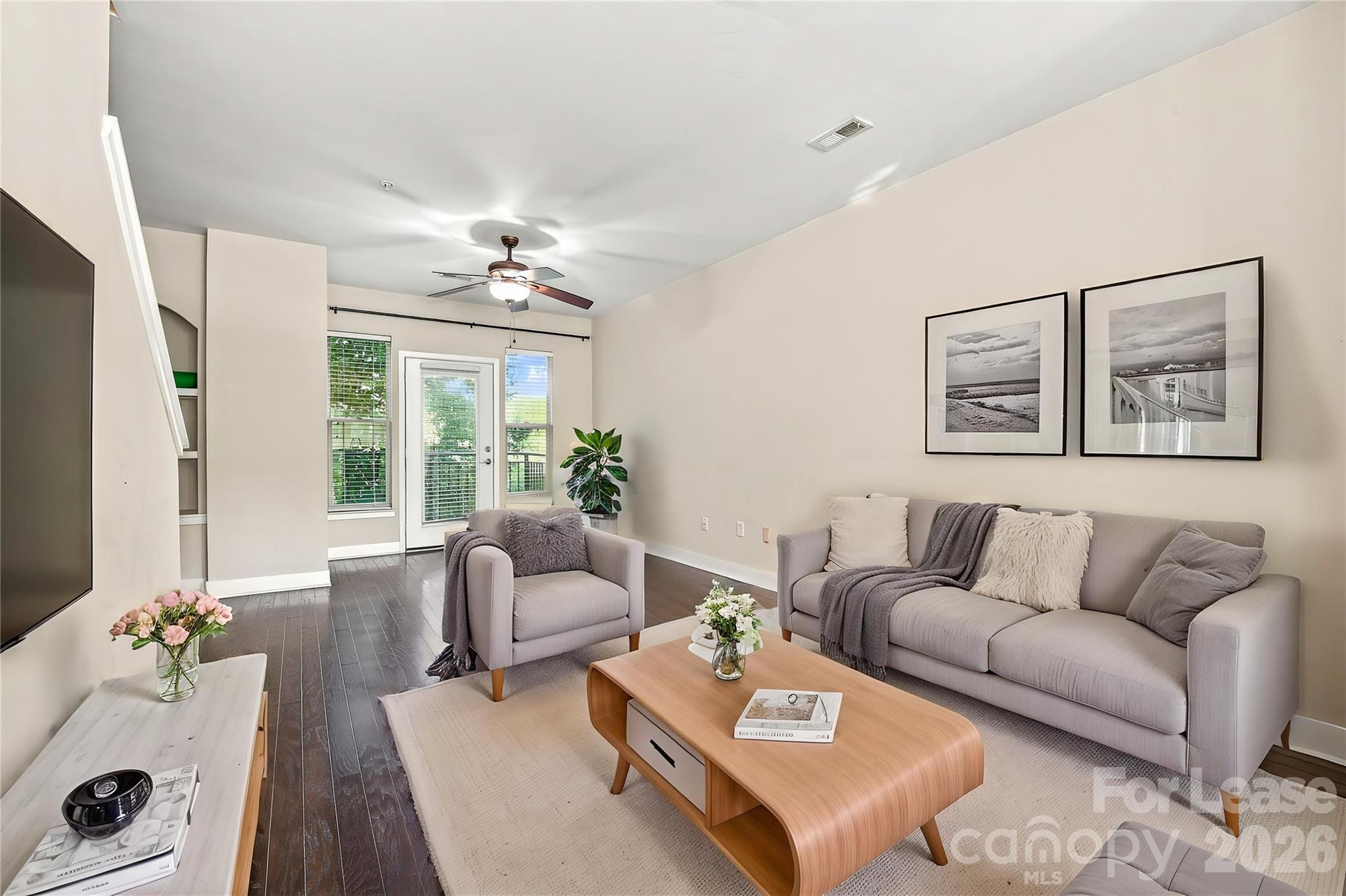 732 Seigle Point Drive — photo