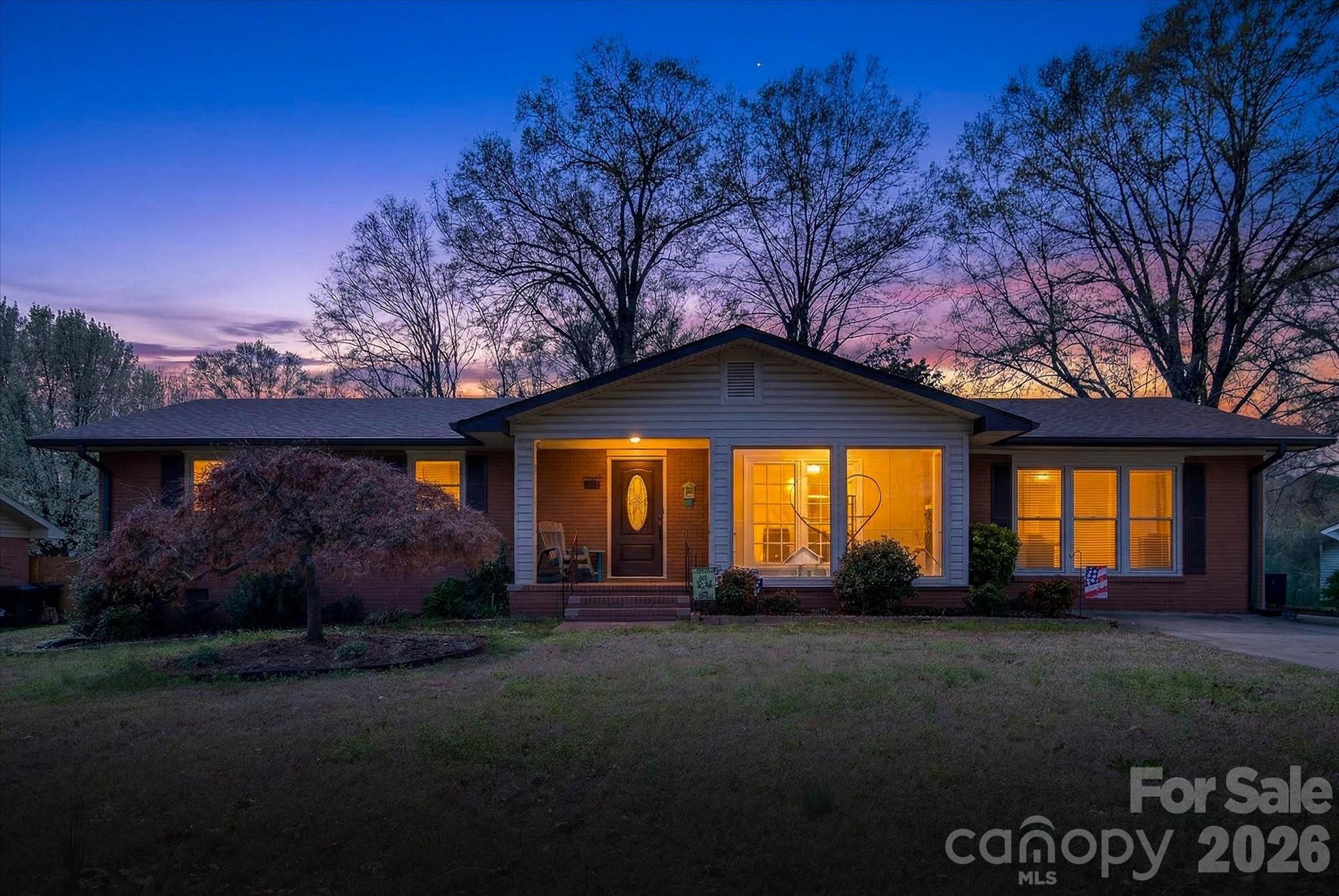 1217 Ebinport Road — photo
