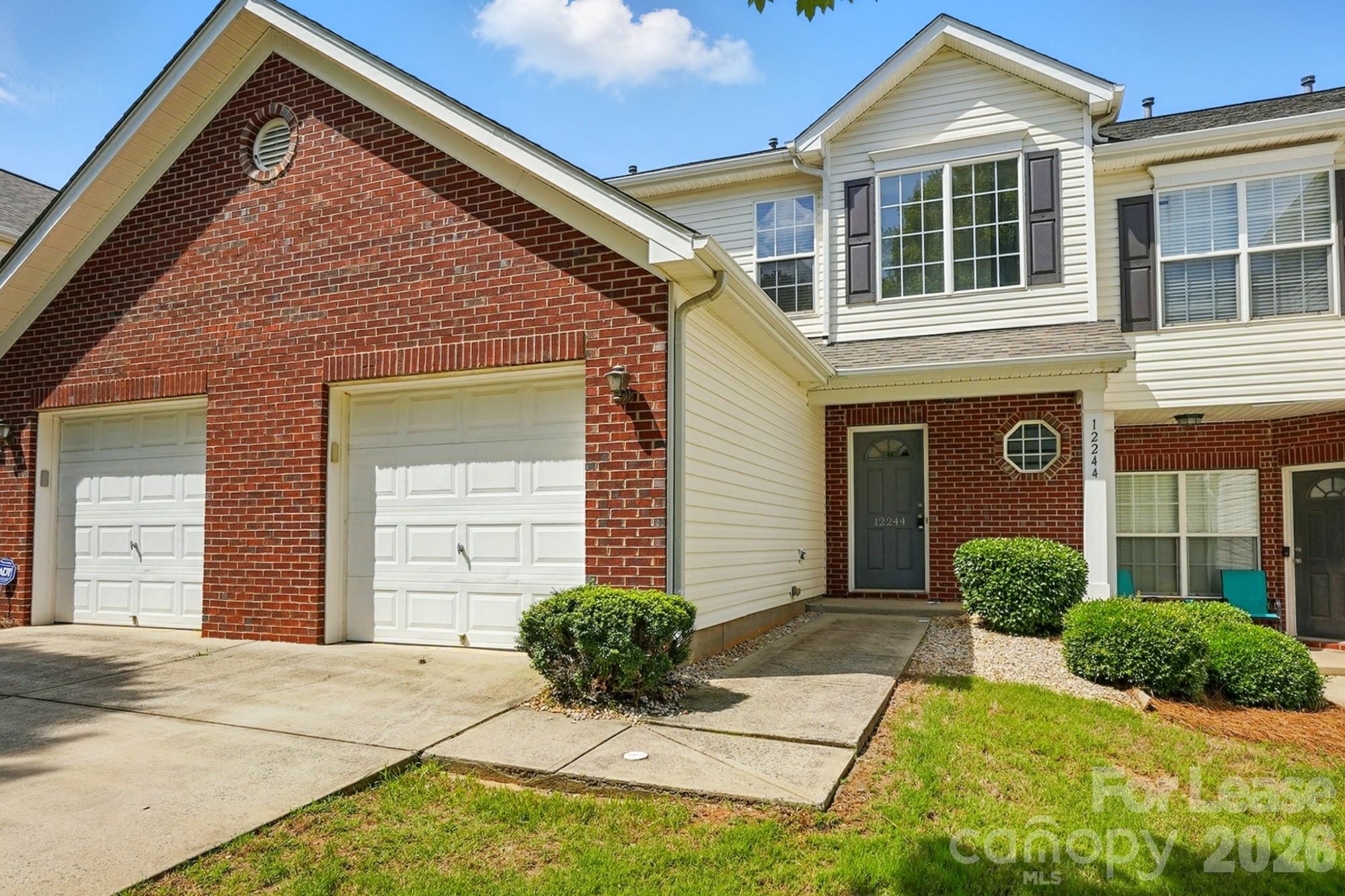 12244 Stratfield Place Circle — photo