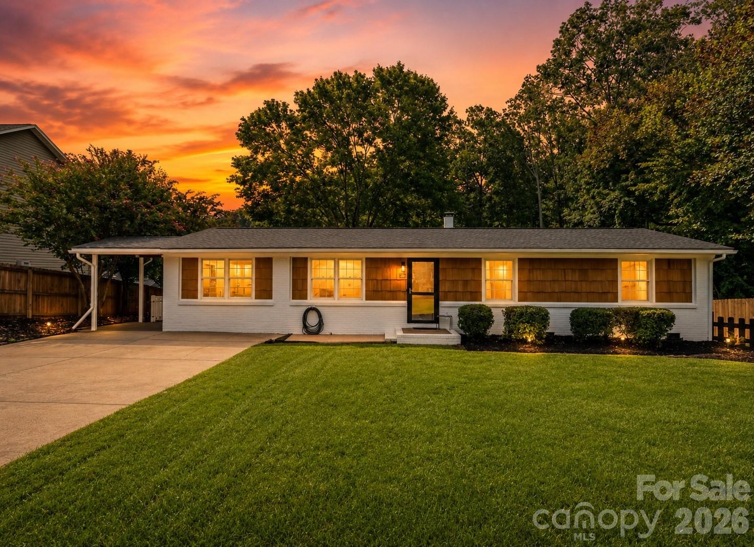 513 Paradise Circle — photo