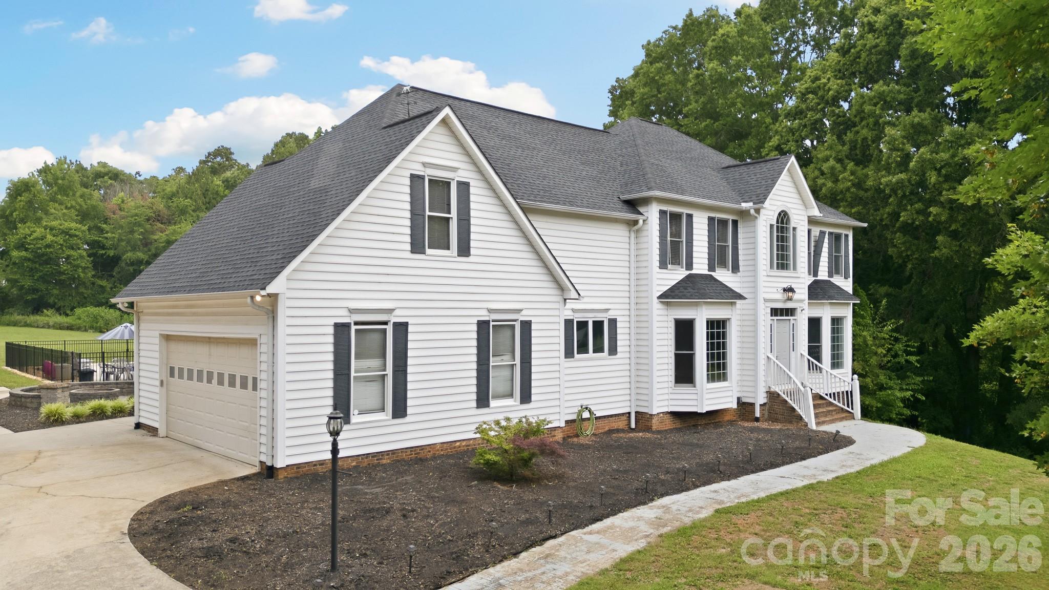 825 Timberlane Trail — photo