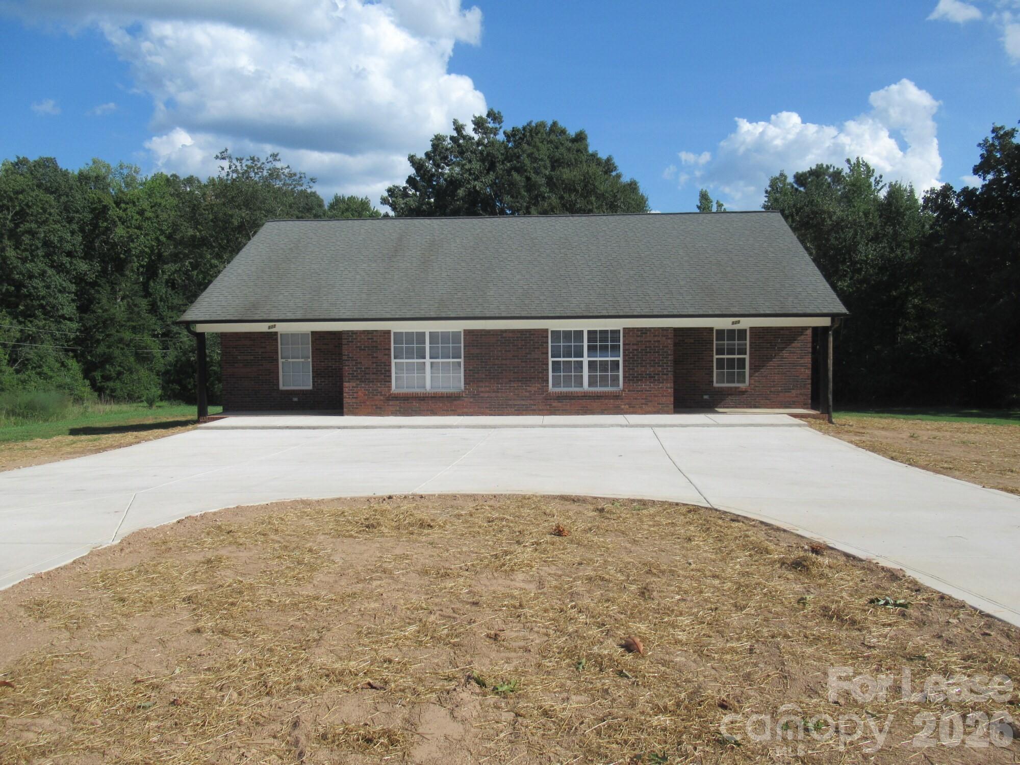 820 Horseshoe Lake Road — photo
