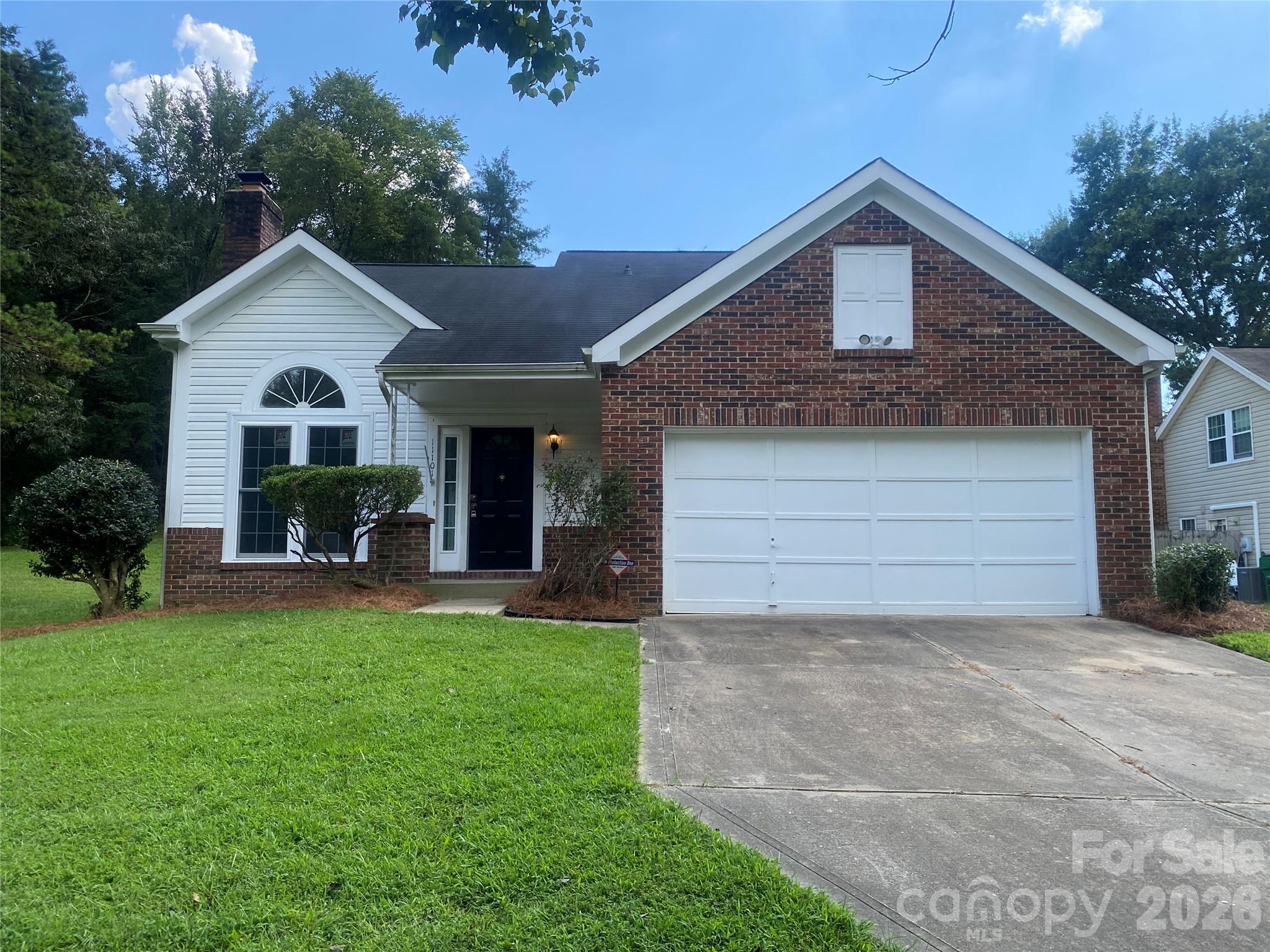 11101 Deerpath Court — photo
