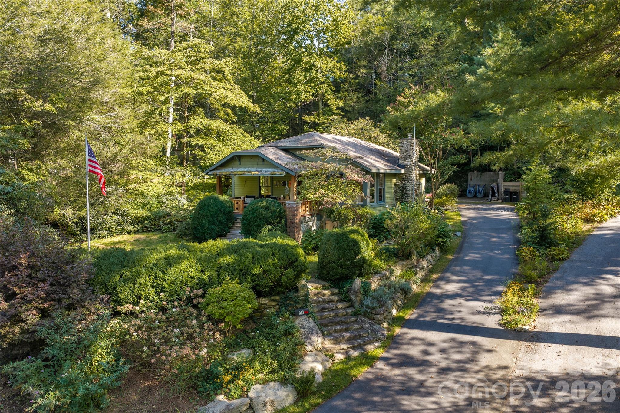 95 Chestnut Hill Loop Road — photo