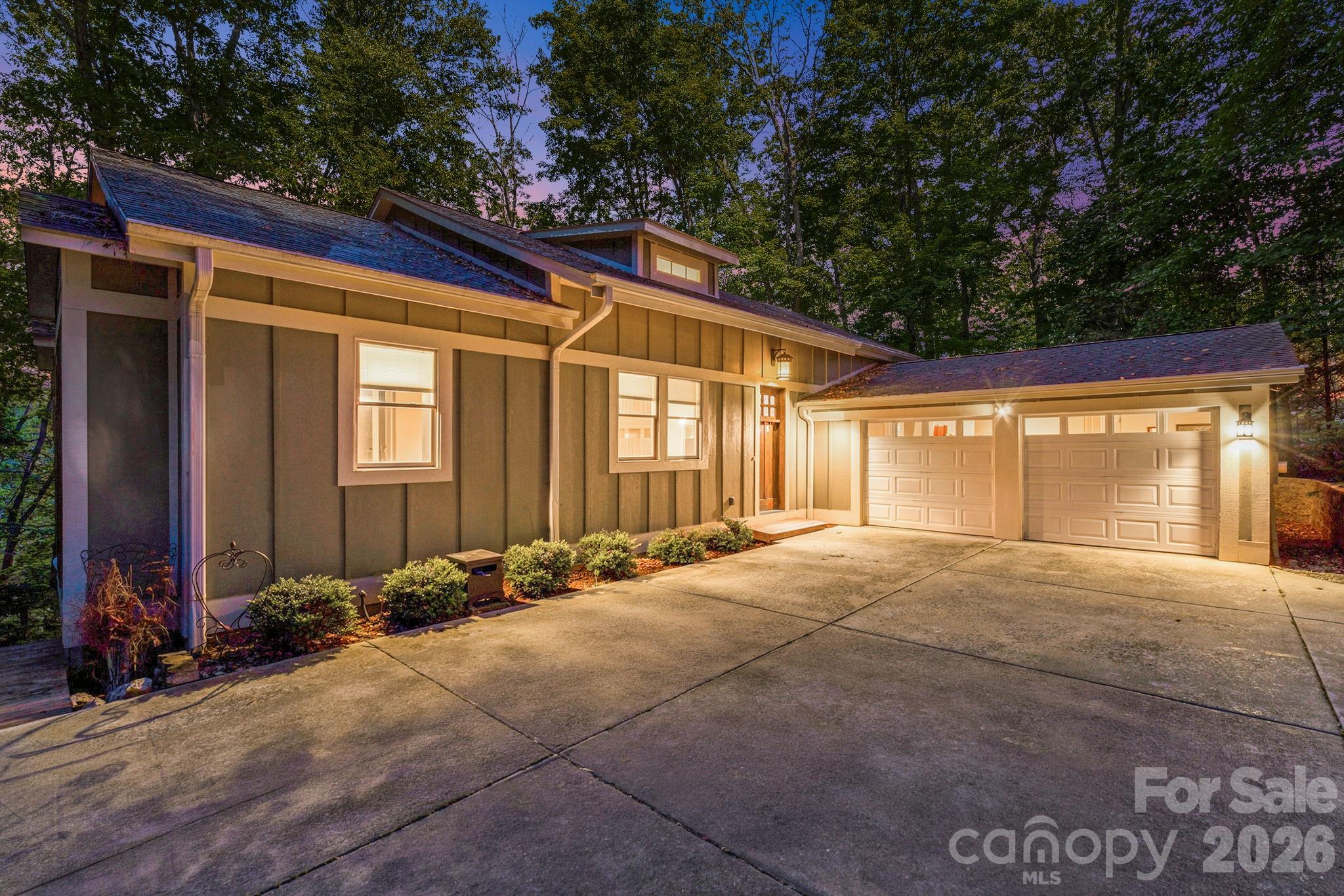 22 Wild Violet Lane — photo