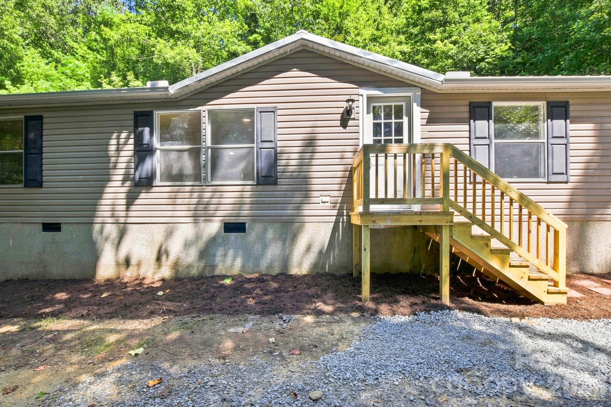 190 Pinewood Knoll Drive — photo