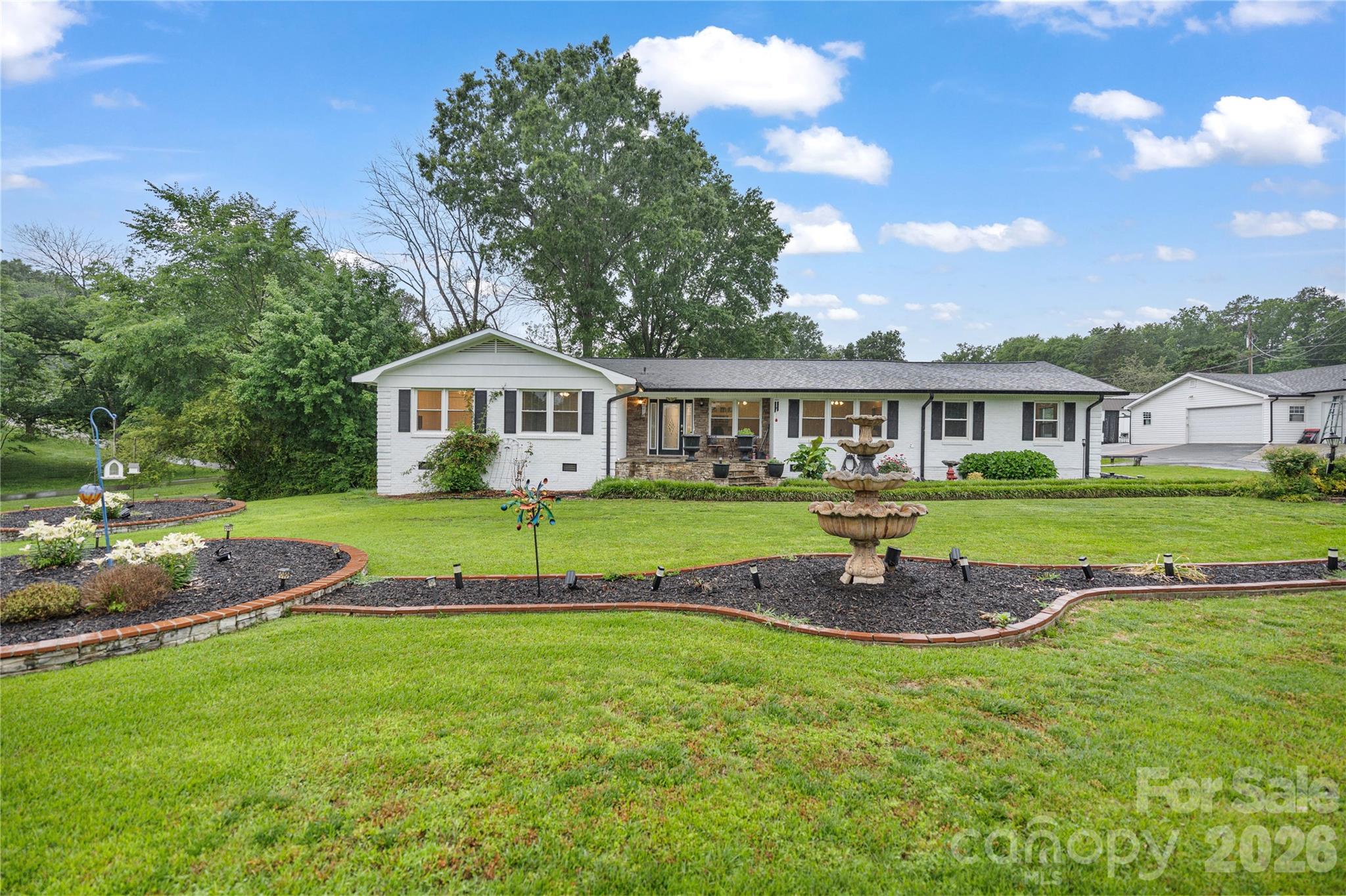 2524 Griffith Road — photo