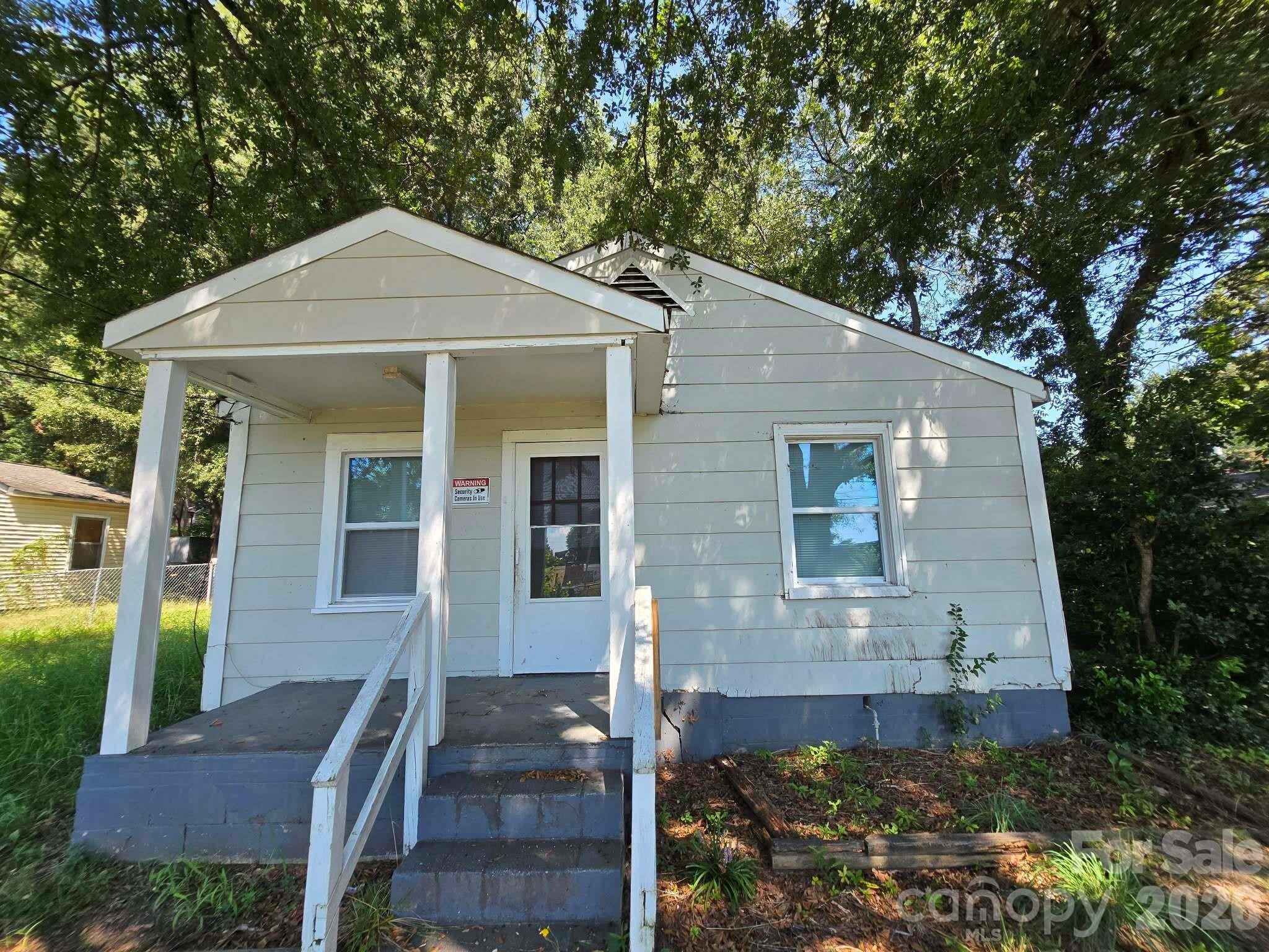 1404 Rosewood Lane — photo