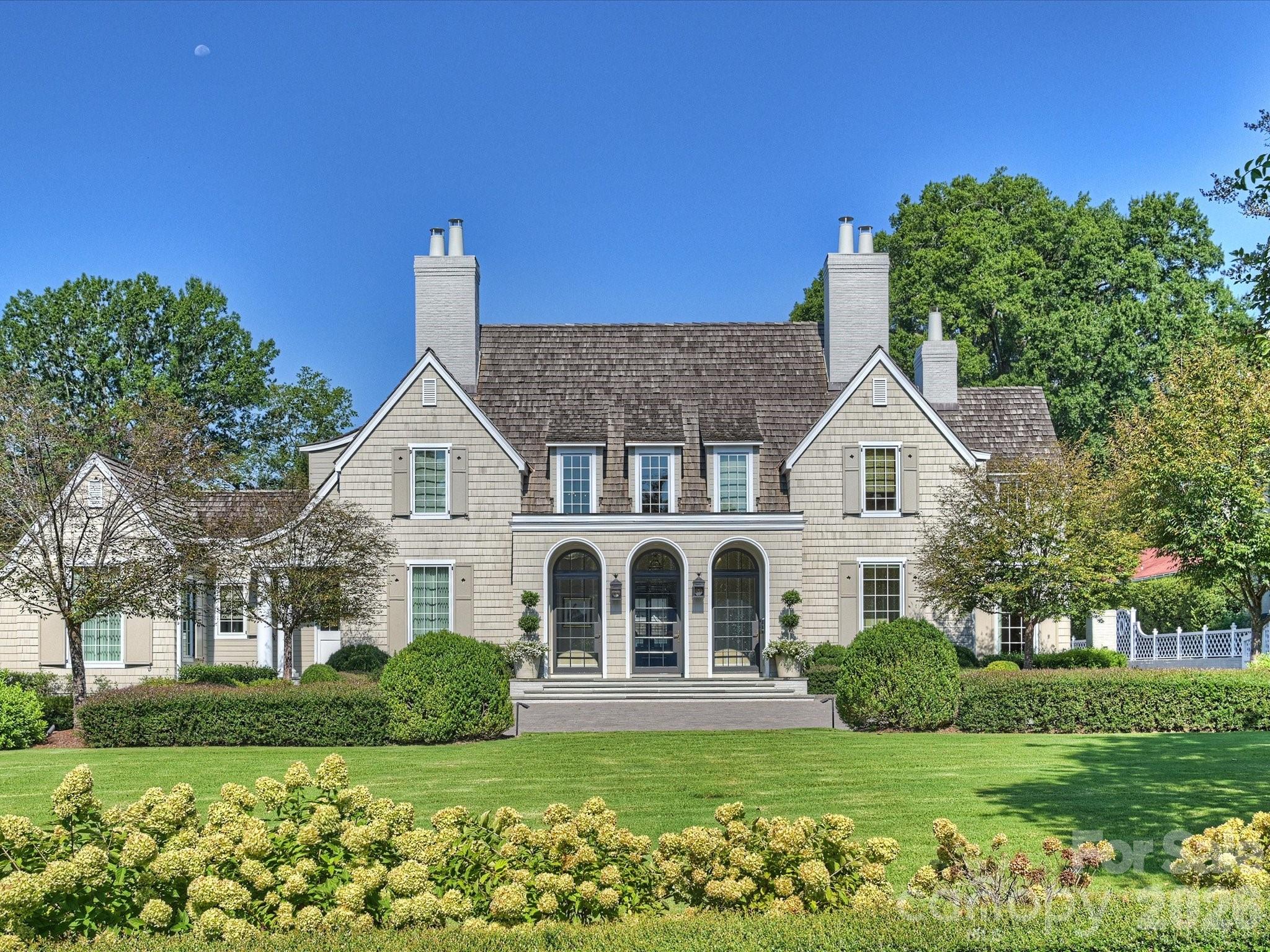 2414 Forest Drive — photo