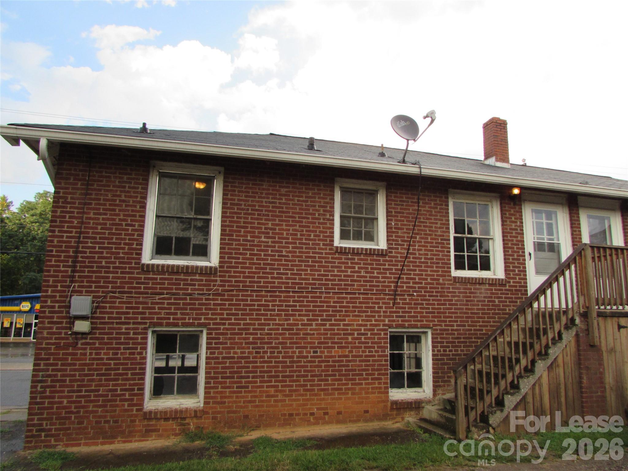 214 Salisbury Road a — photo
