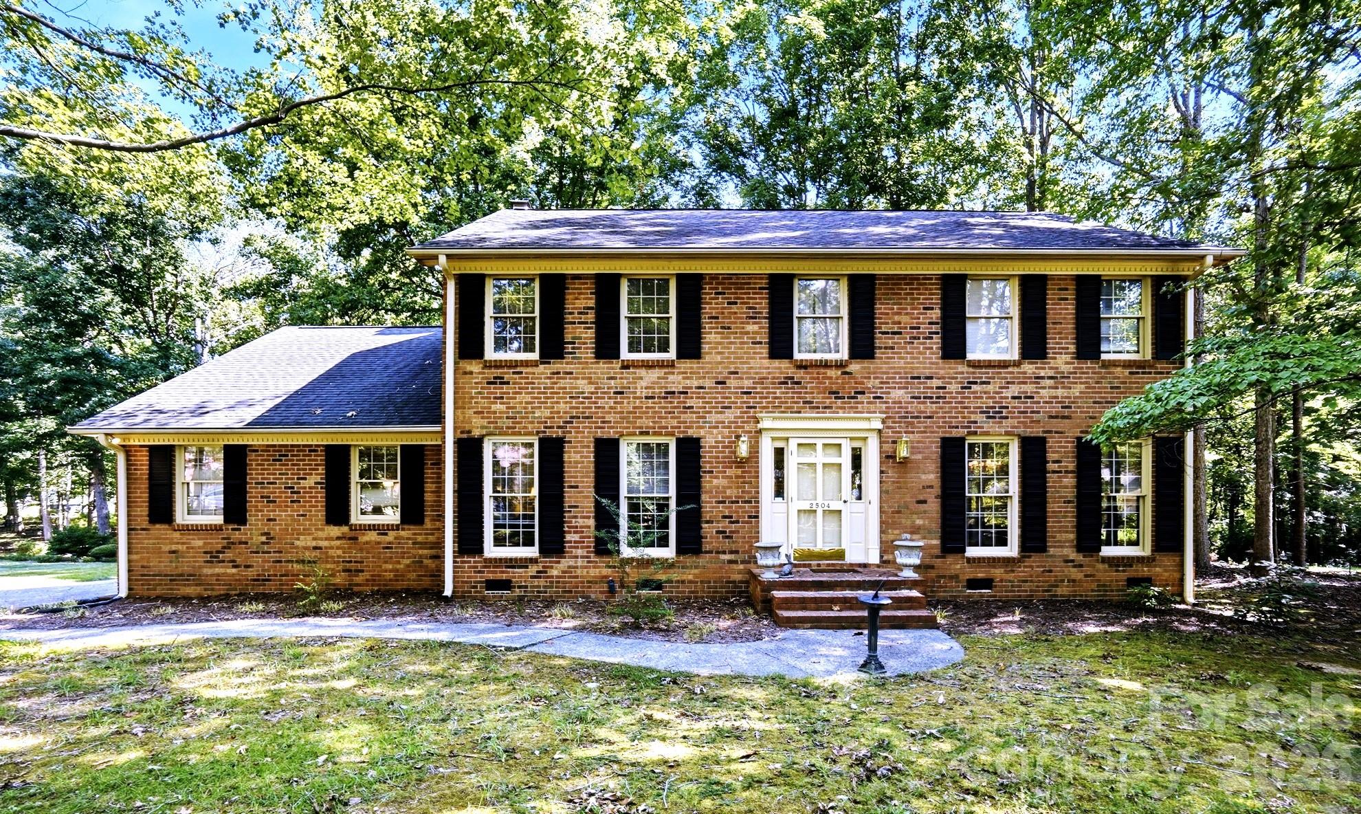 2504 Knights Court — photo