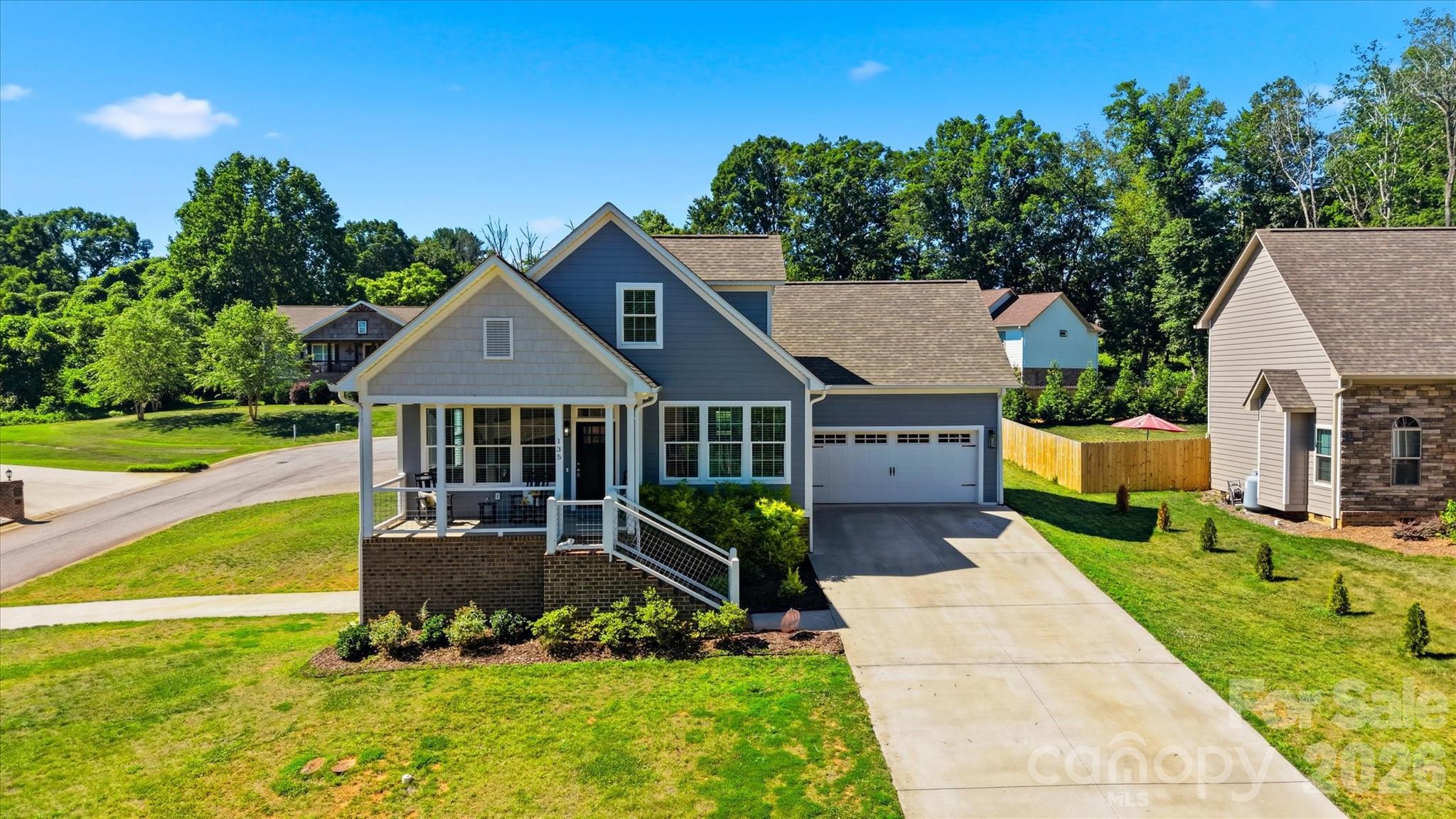135 Maplewood Court — photo