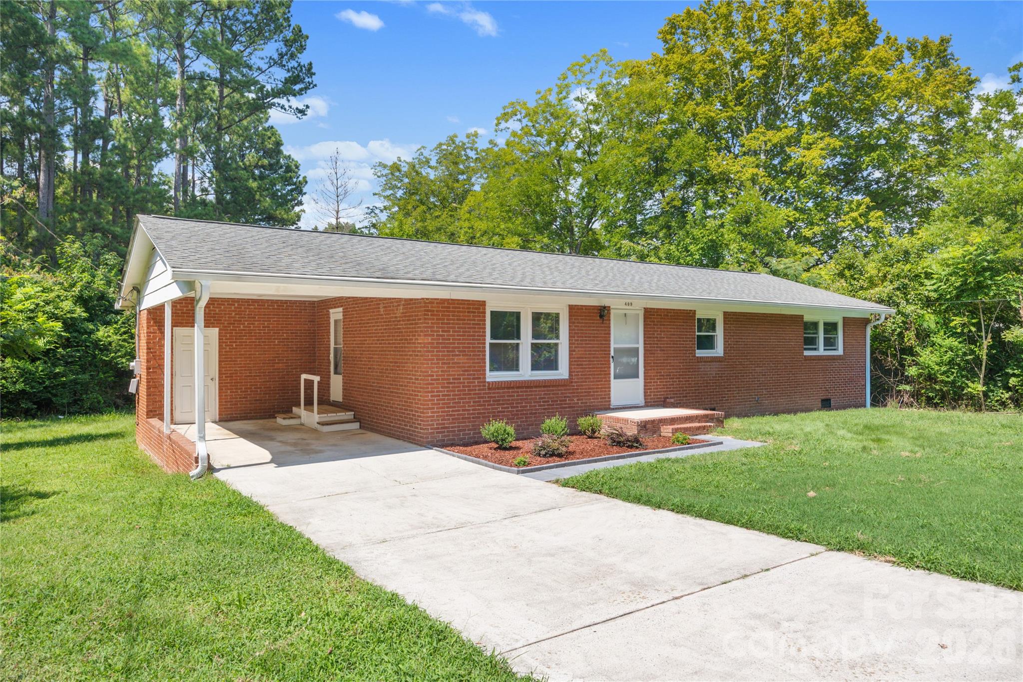 409 Moss Springs Road — photo