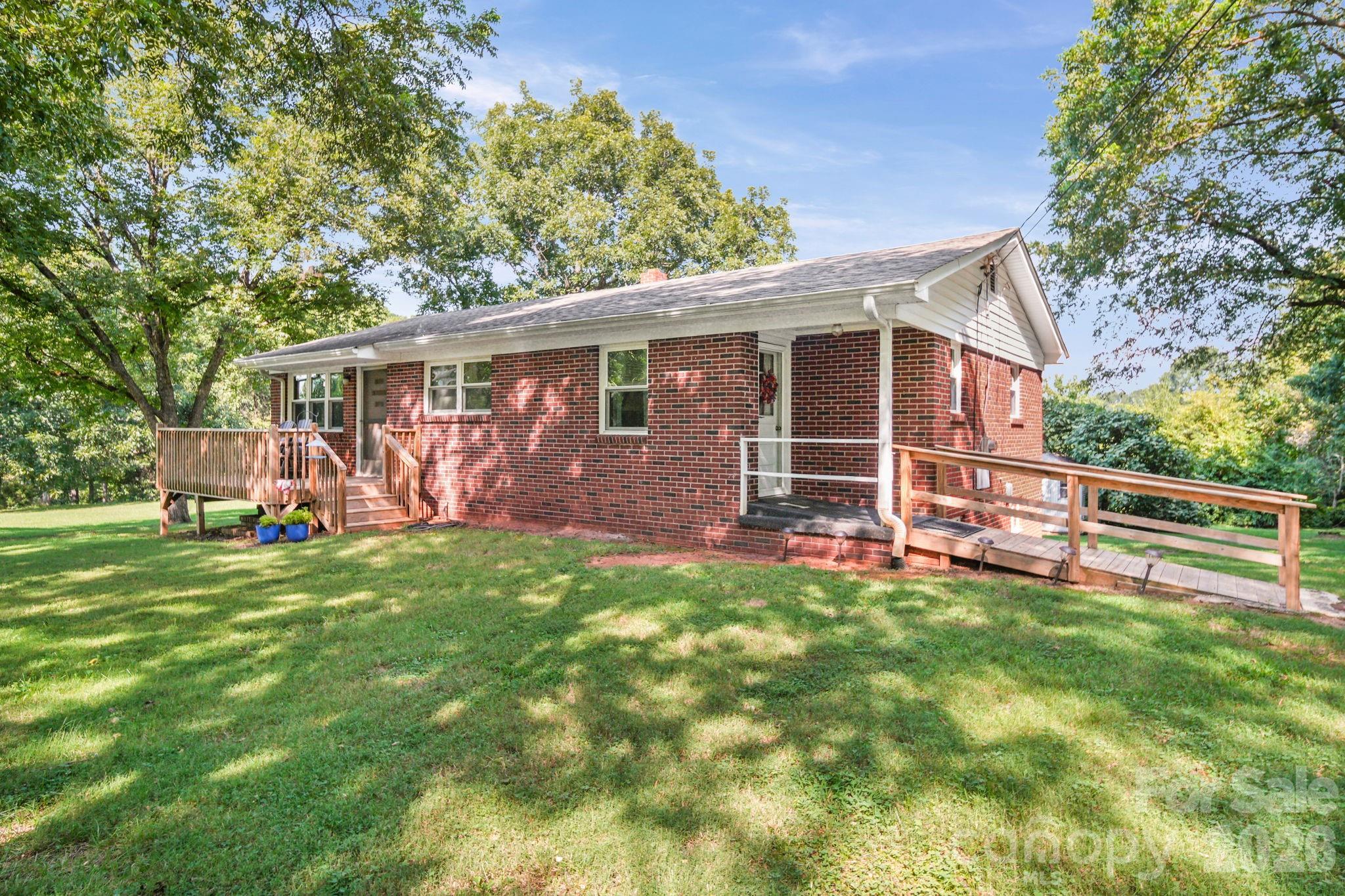 120 Kirkwood Drive — photo