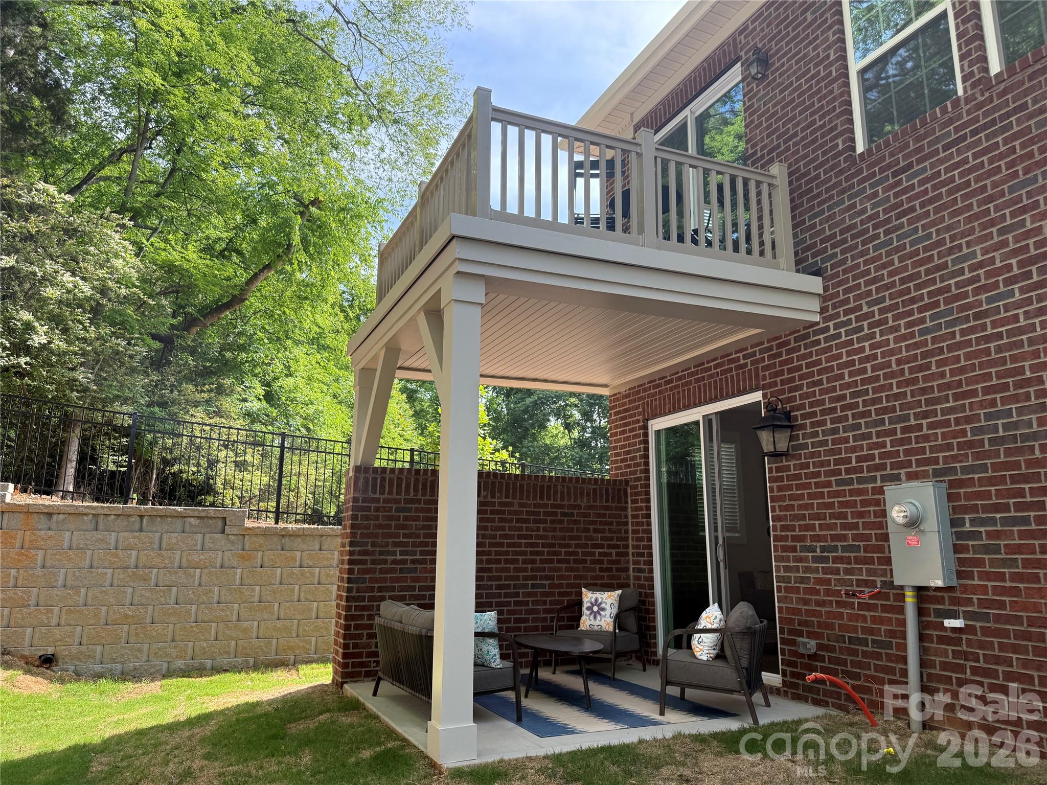 12123 Lavinia Lane — photo