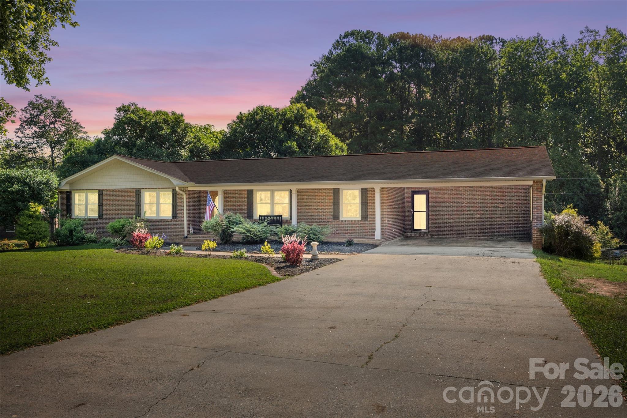 4022 Lynn Circle — photo