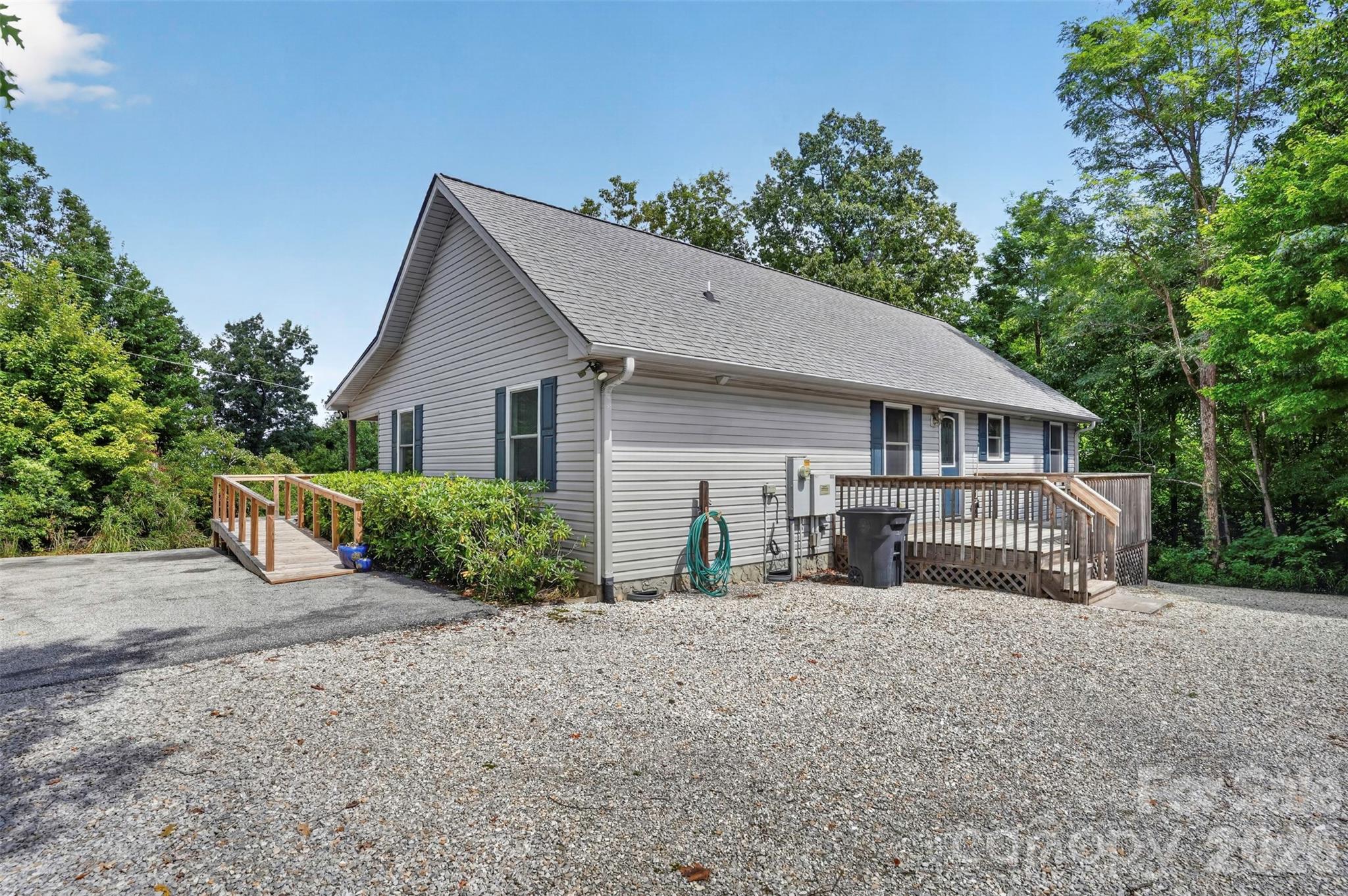 44 Autumn View Drive — photo