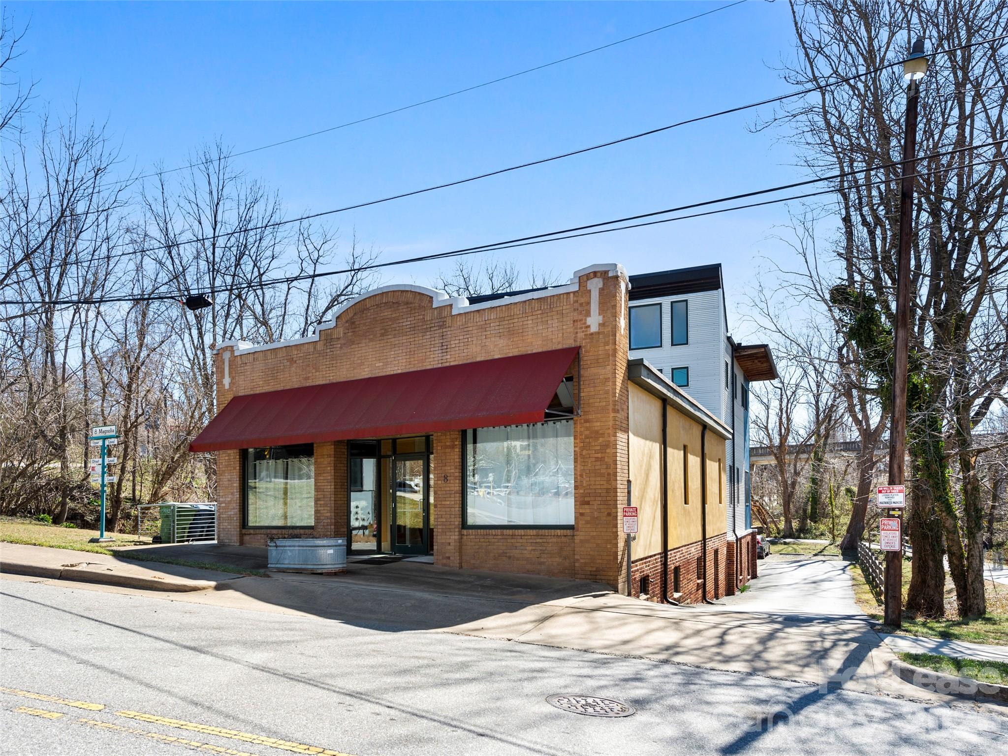 8 Magnolia Avenue — photo
