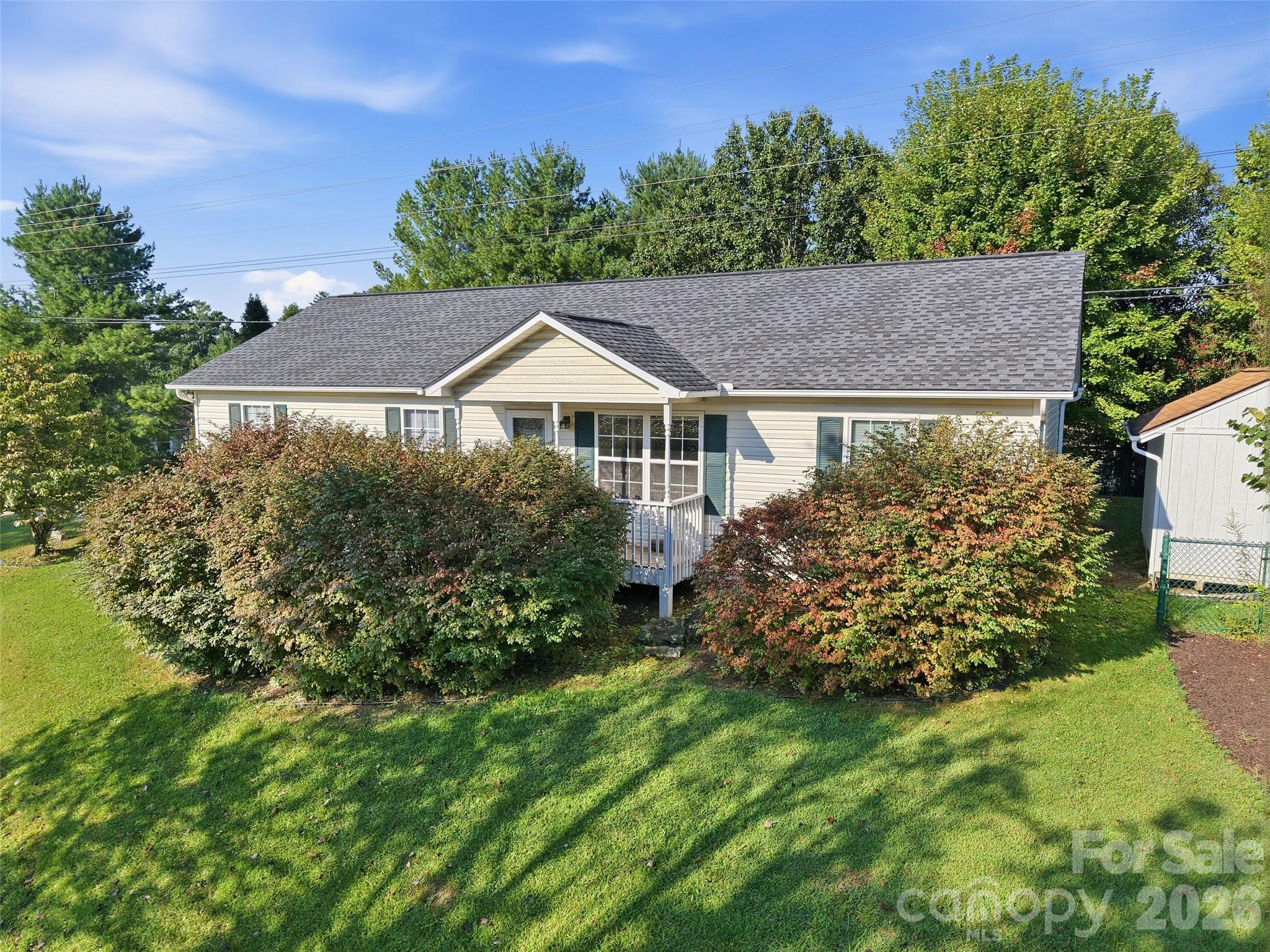 11 Brant Lane — photo