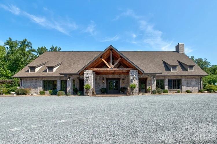 4223 Cedar Creek Road — photo