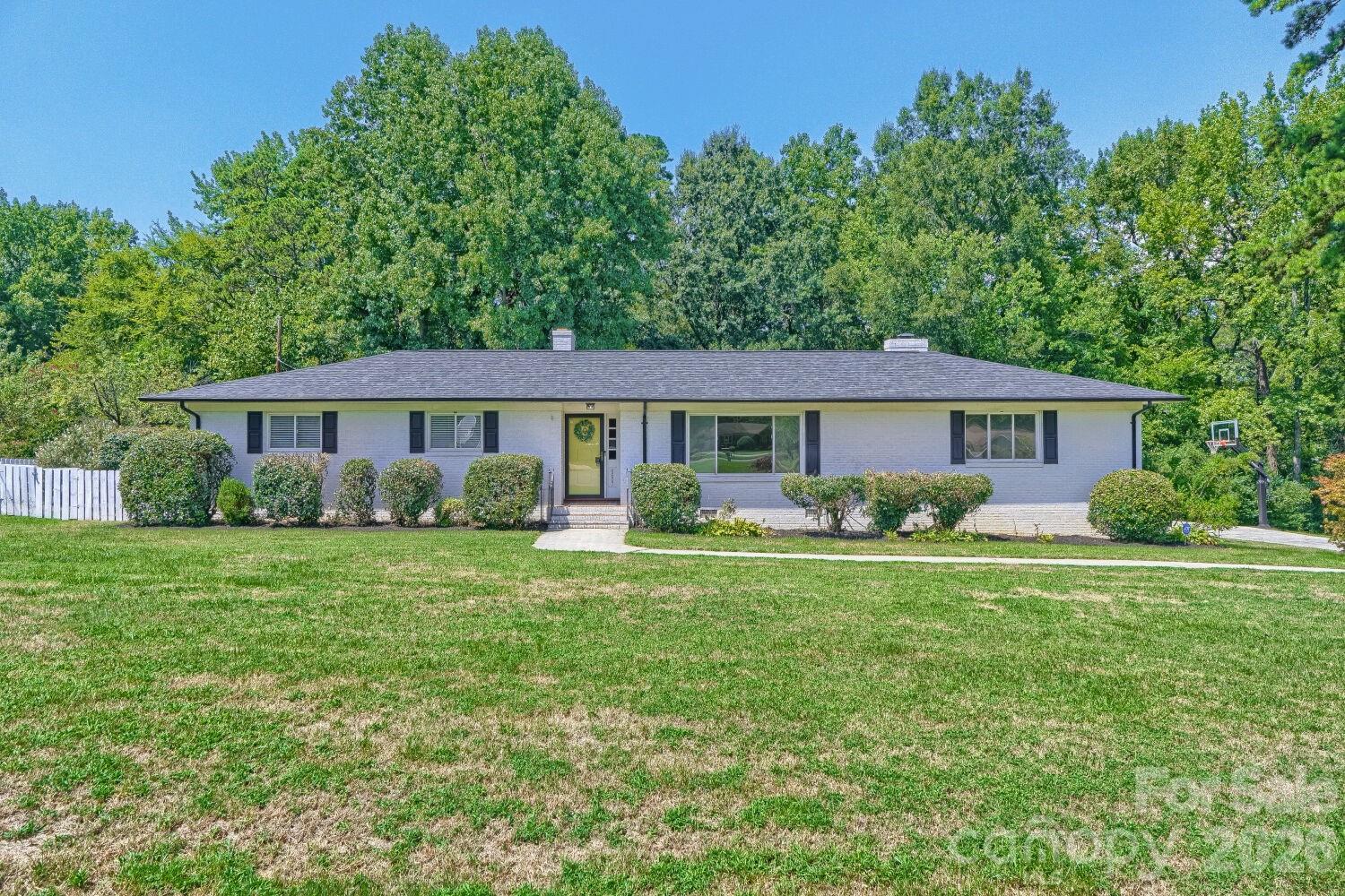 6607 Indian Lane — photo