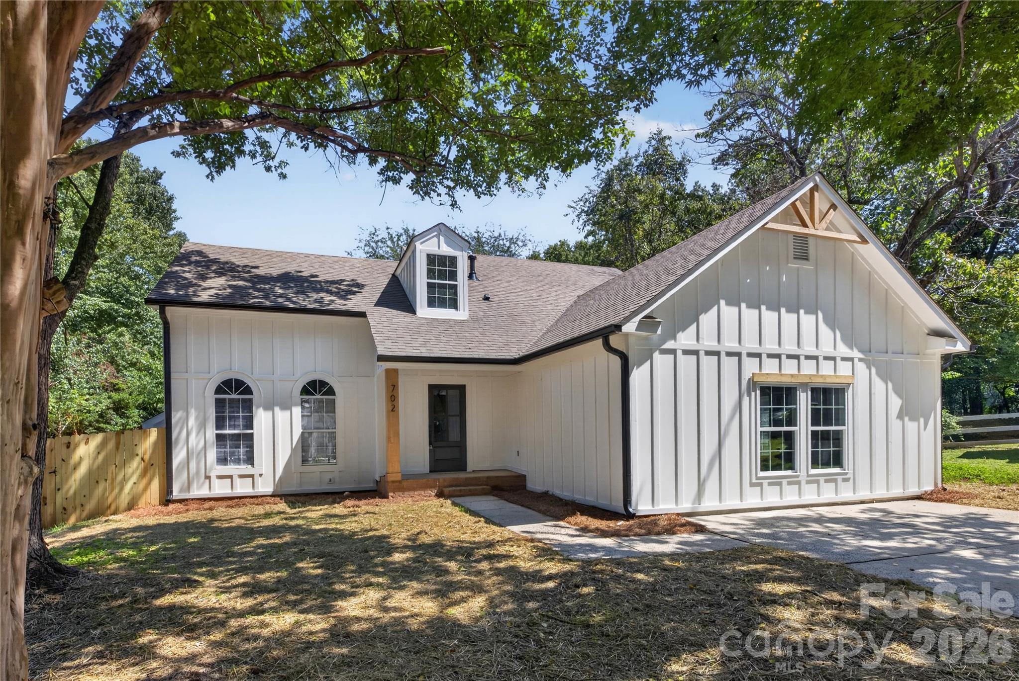 702 Foxborough Road — photo