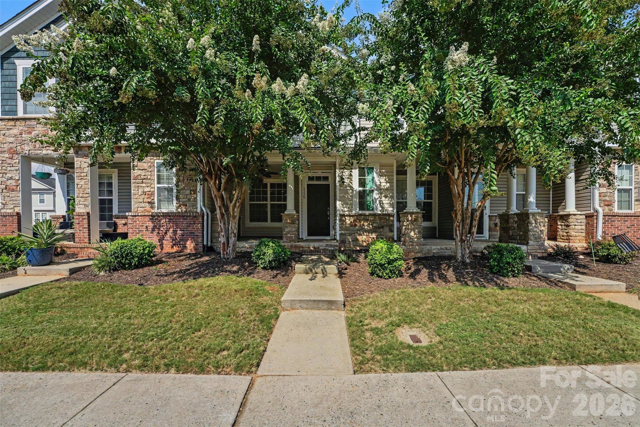 233 E Waterlynn Road B — photo